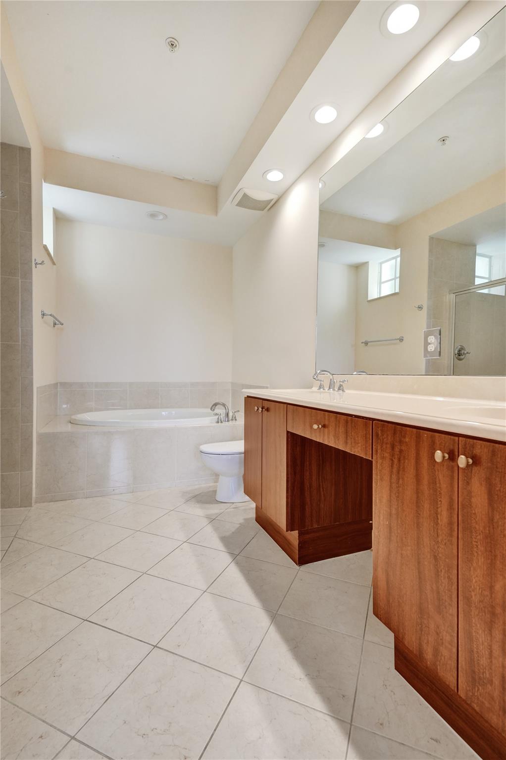 Photo for 2900 NW 125th Avenue, 3-319, Sunrise, FL 33323 - Listing #FX-10494036 2900 NW 125th Avenue, 3-319, Sunrise, FL 33323