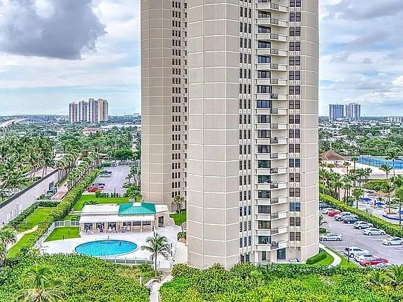 Photo for 2800 N Ocean Drive, A5B, West Palm Beach, FL 33404 - Listing #FX-10506493 2800 N Ocean Drive, A5B, West Palm Beach, FL 33404