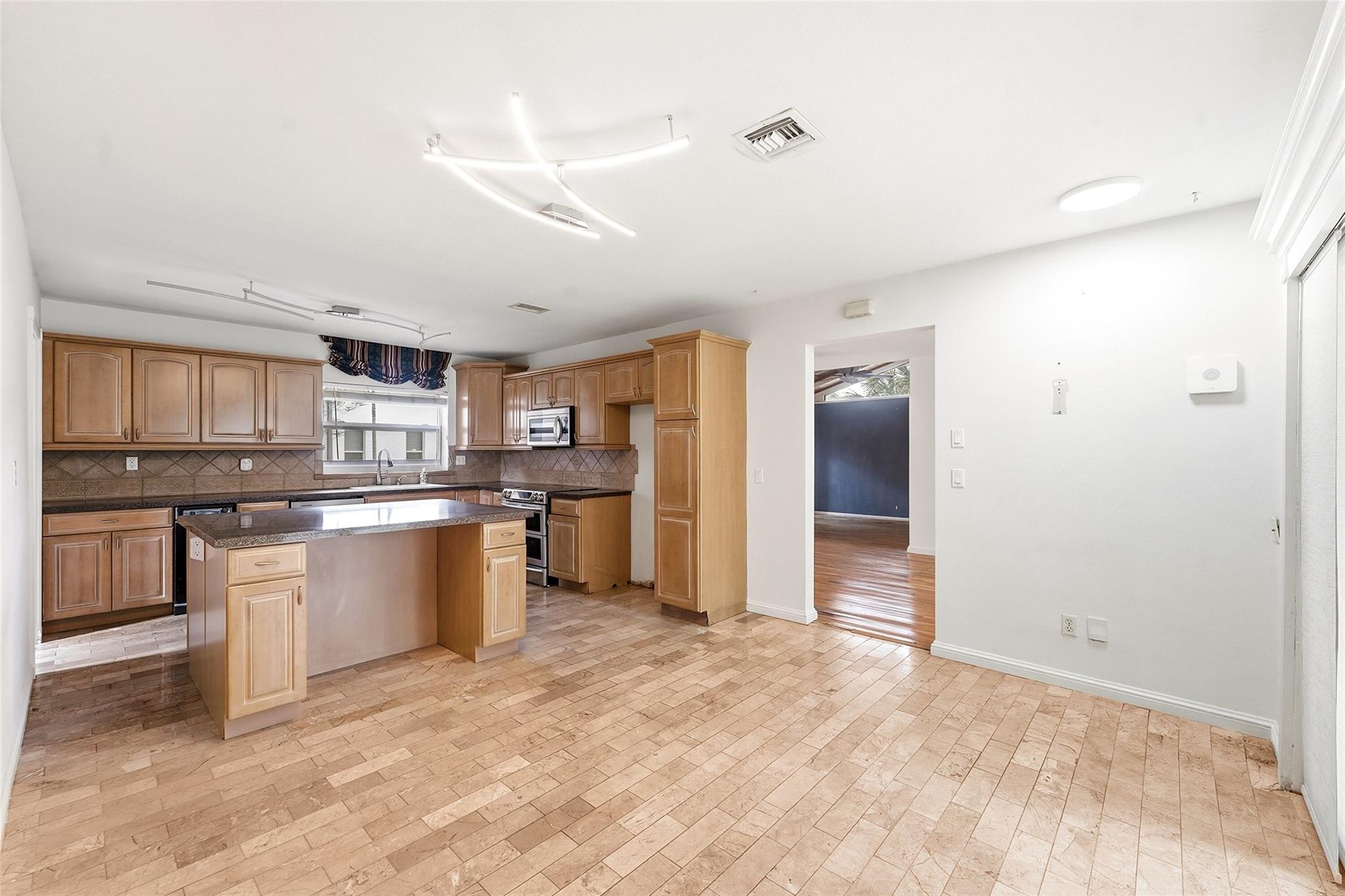 11451 NW 30th Street, Coral Springs, FL 33065