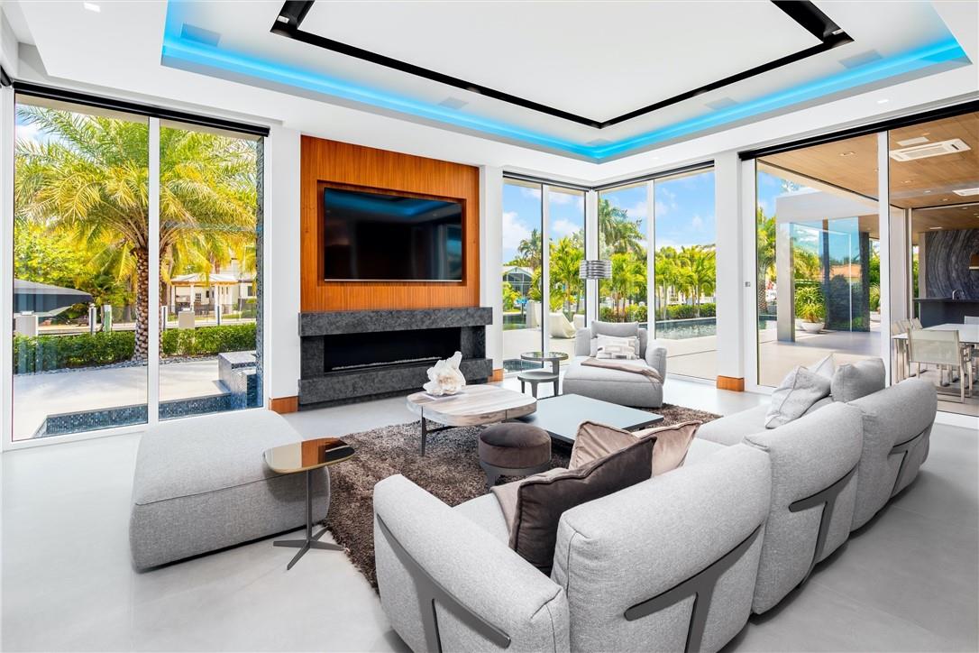 650 Royal Plaza Drive, Fort Lauderdale, FL 33301