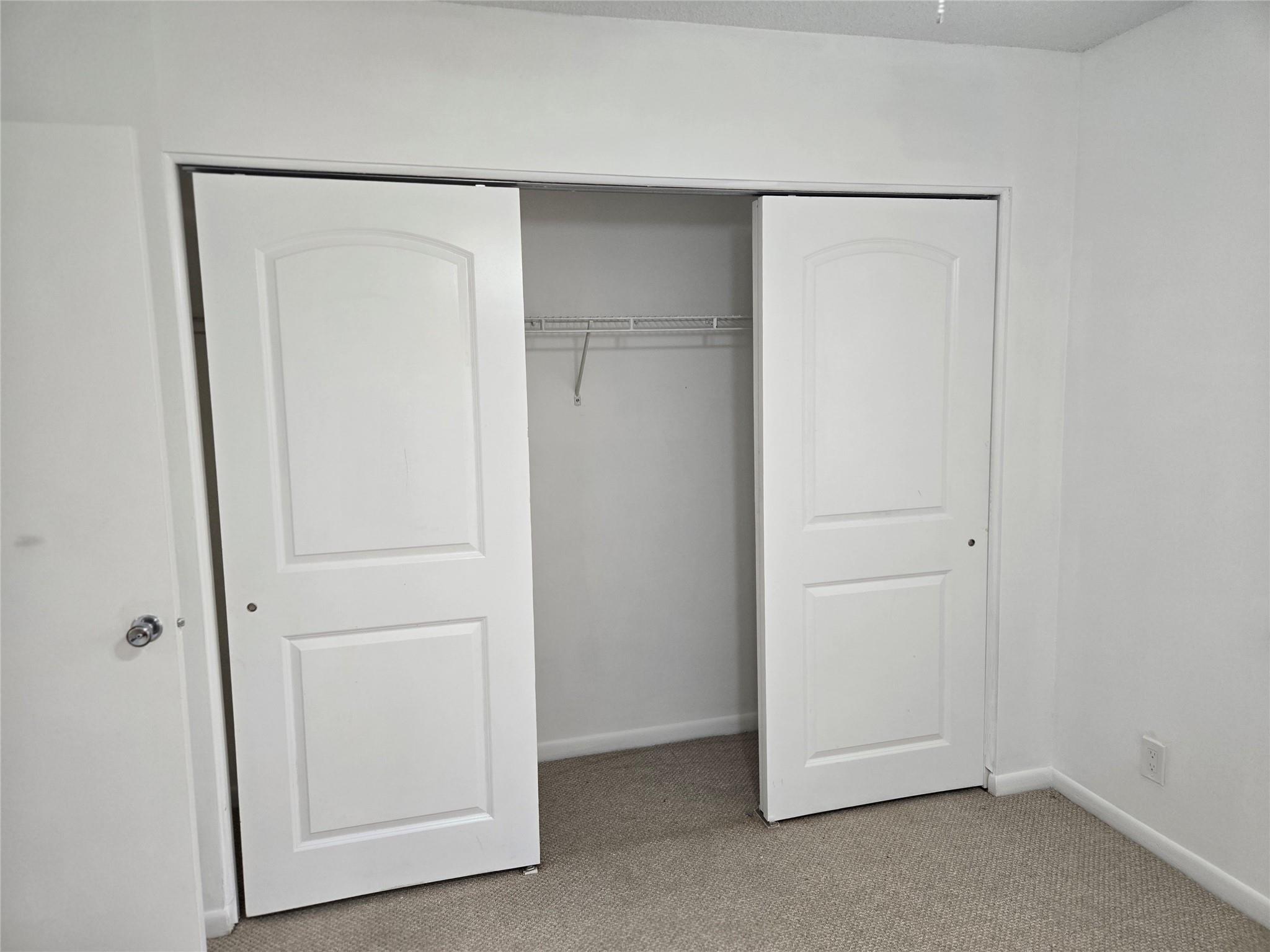 1100 NW 87th Avenue, Coral Springs, FL 33071