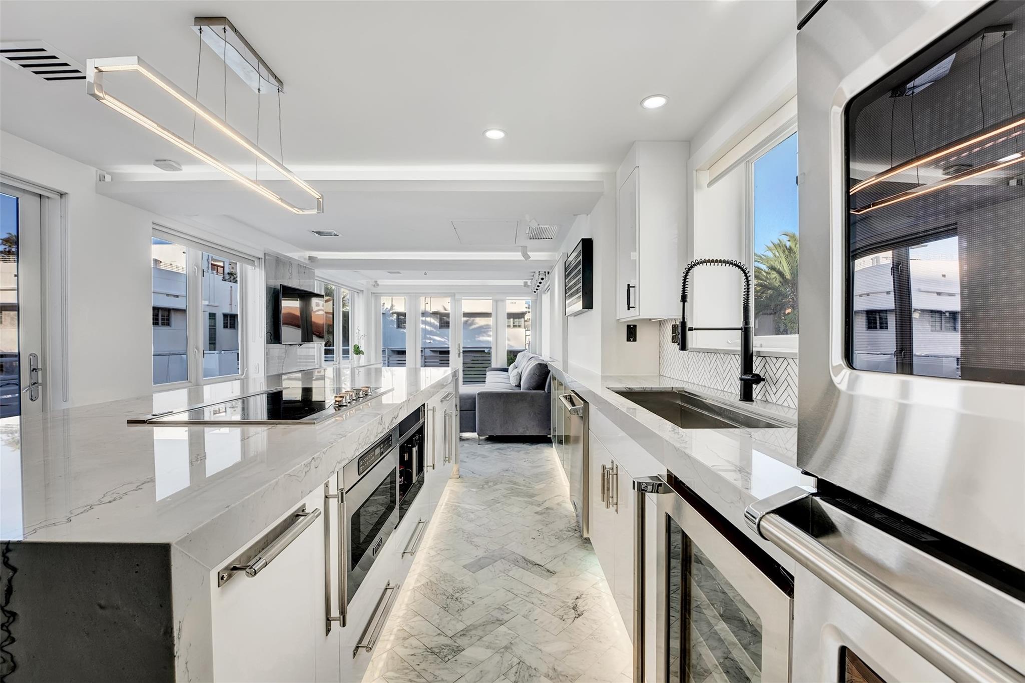 124 11th Street, Miami Beach, FL 33139