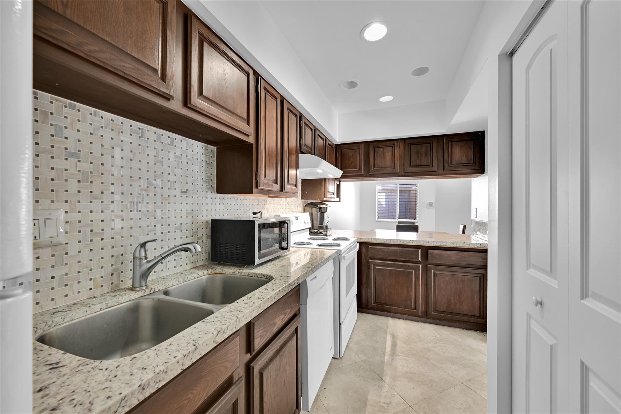 4011 Coral Springs Drive, Coral Springs, FL 33065