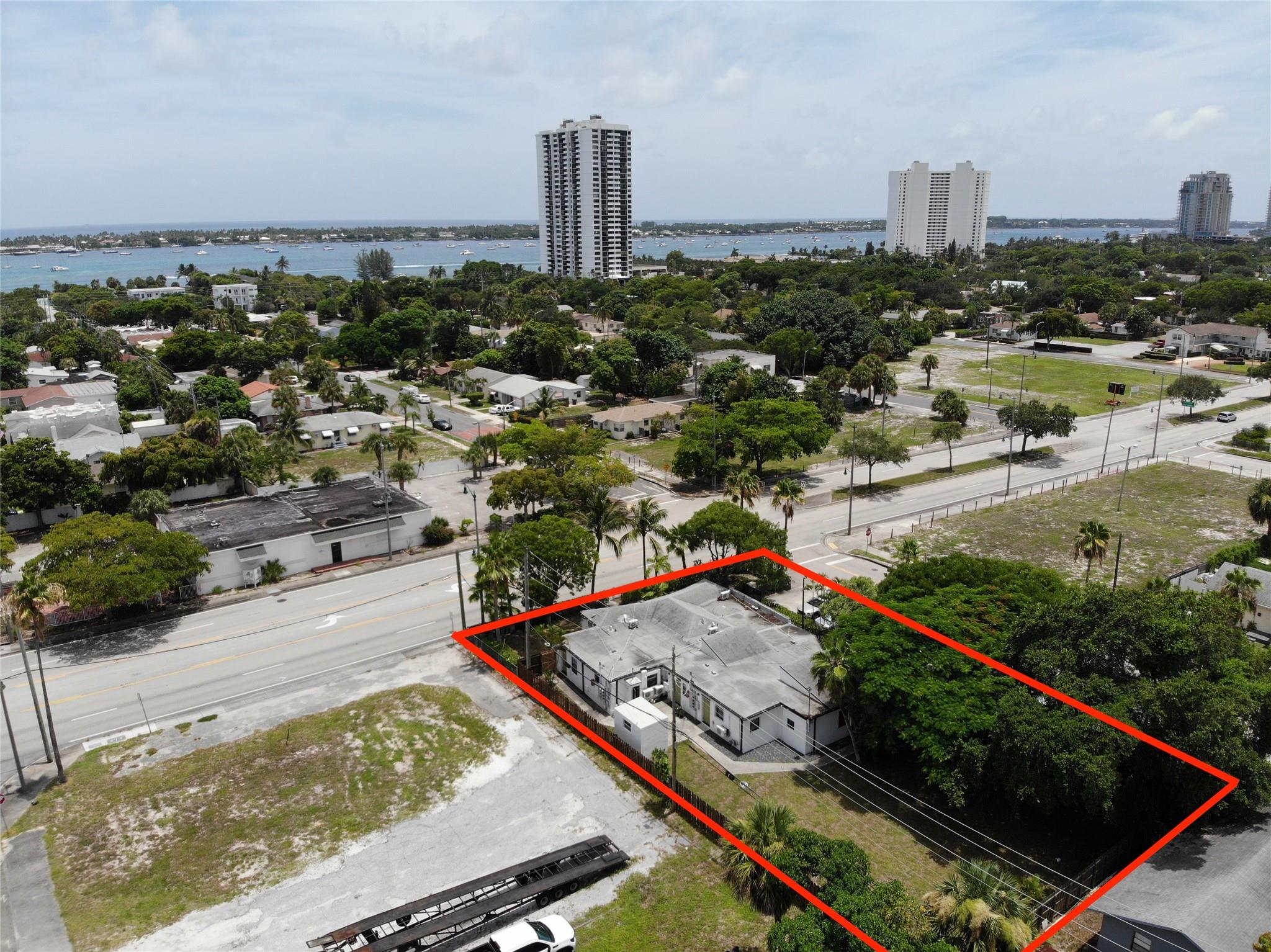 Photo for 5901 Broadway, West Palm Beach, FL 33407 - listing #FX-10530030 5901 Broadway, West Palm Beach, FL 33407