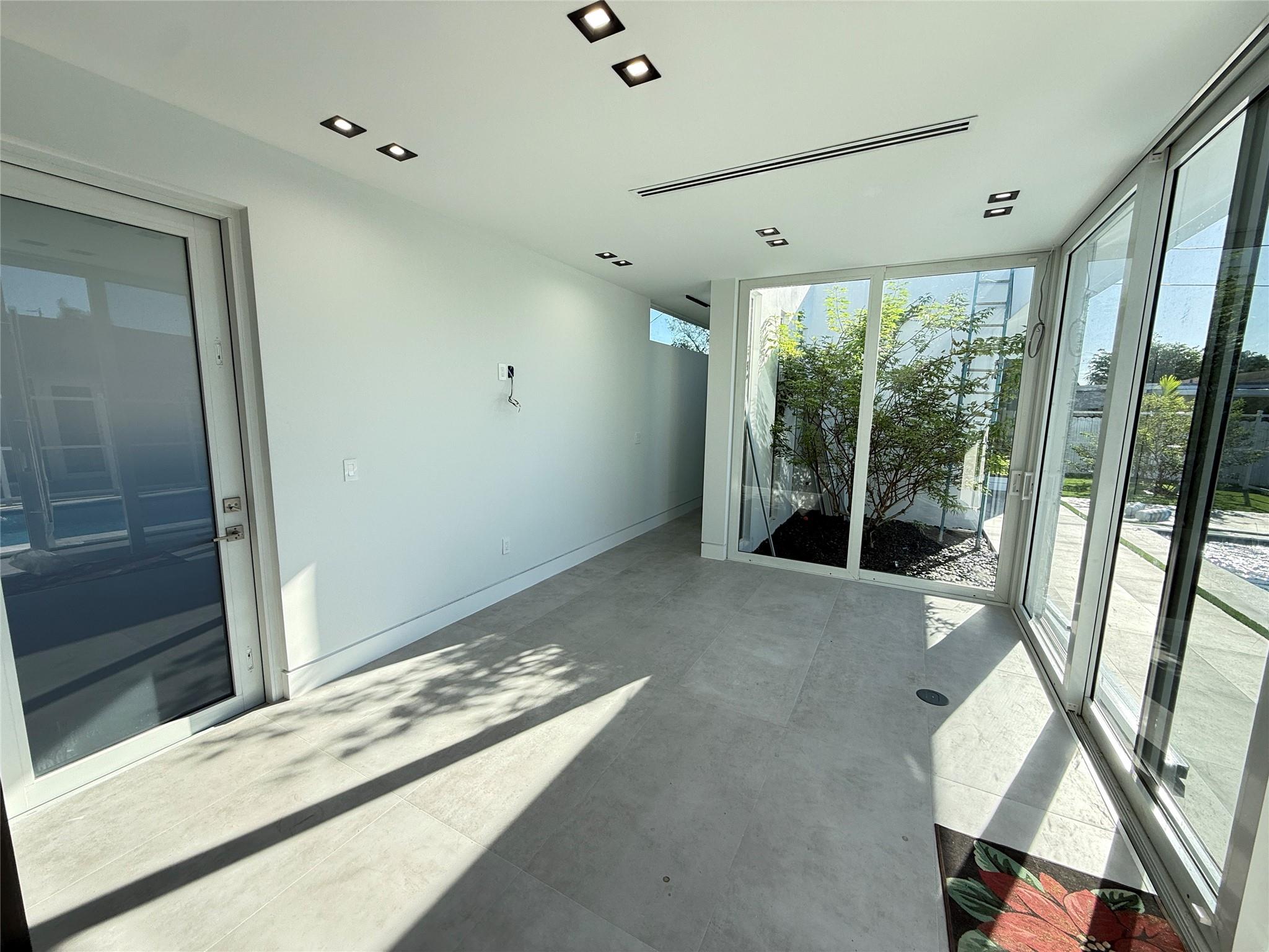 12245 SW 29th Terrace Adu, Miami, FL 33175