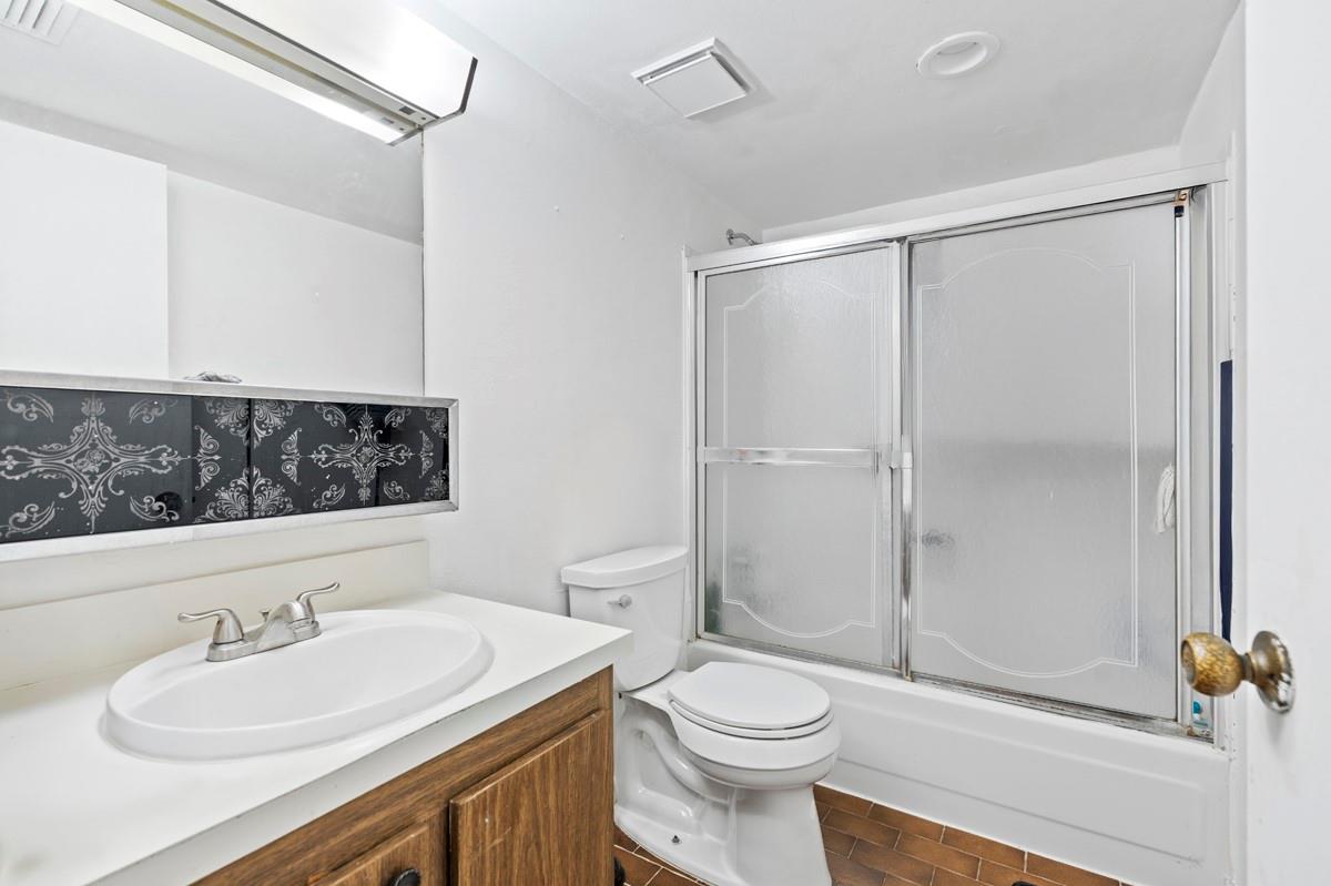 10762 La Placida Drive 7-106, Coral Springs, FL 33065