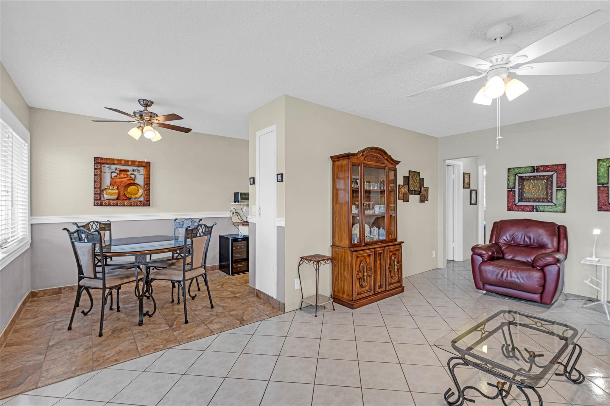 BRIGHT AND SPACIOUS UNIT