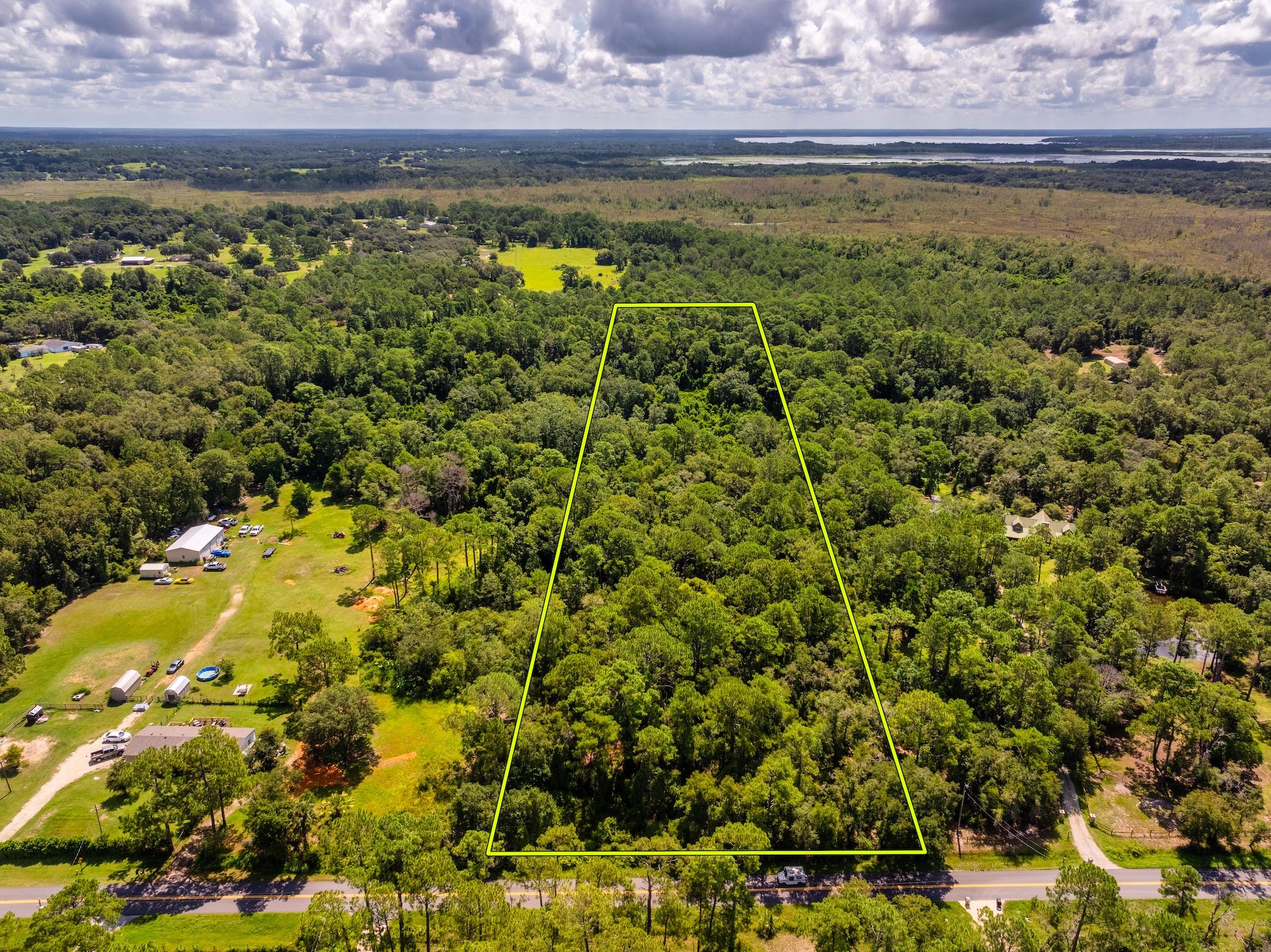 Photo for 40200 Emeralda Island Road, Leesburg, FL 34788 - listing #FX-10454676 40200 Emeralda Island Road, Leesburg, FL 34788