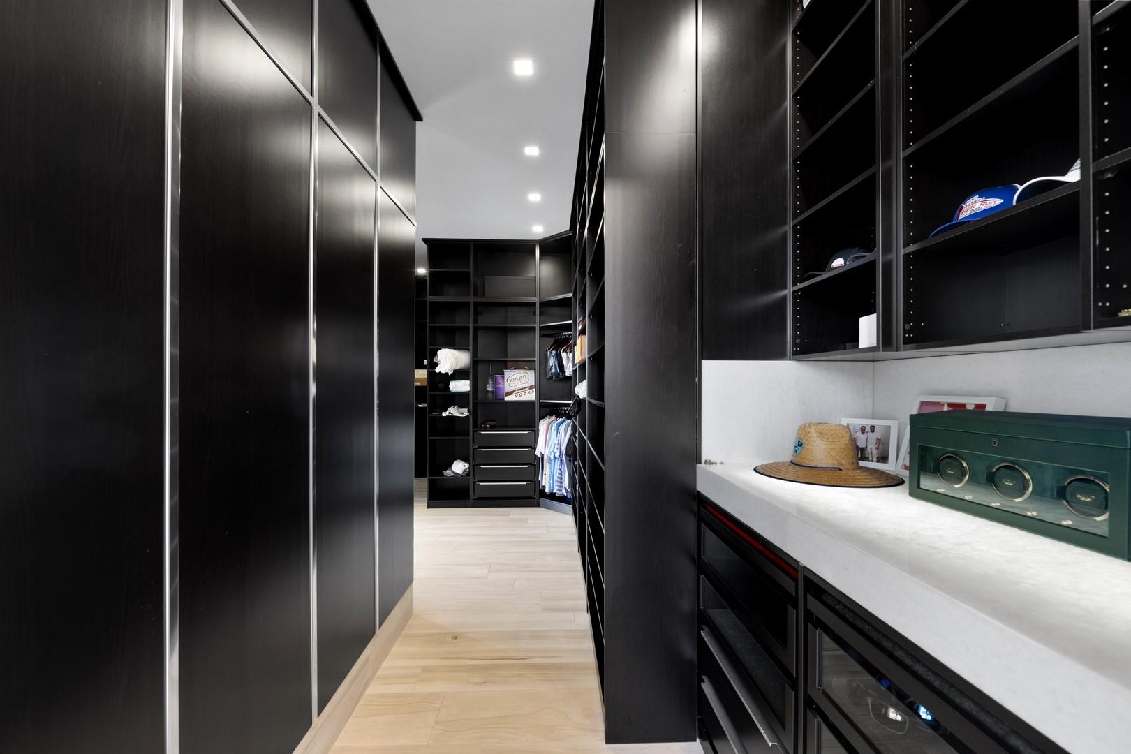 2437 Delmar Place, Fort Lauderdale, FL 33301