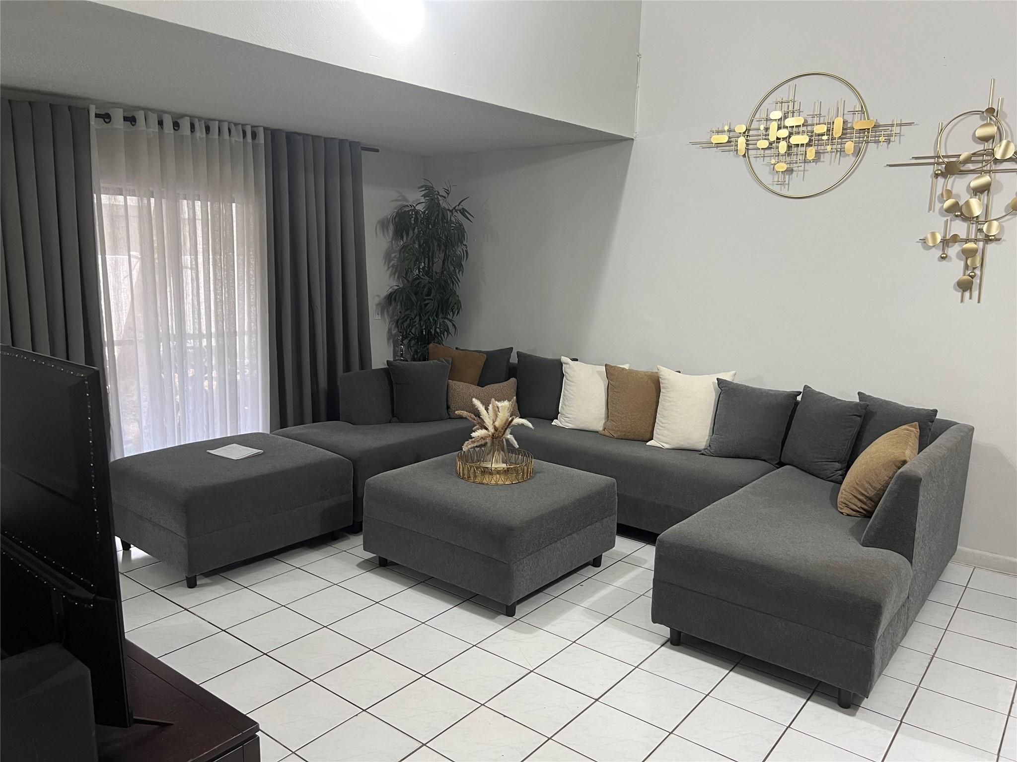 11530-32 NW 43rd Street 11530-32, Coral Springs, FL 33065