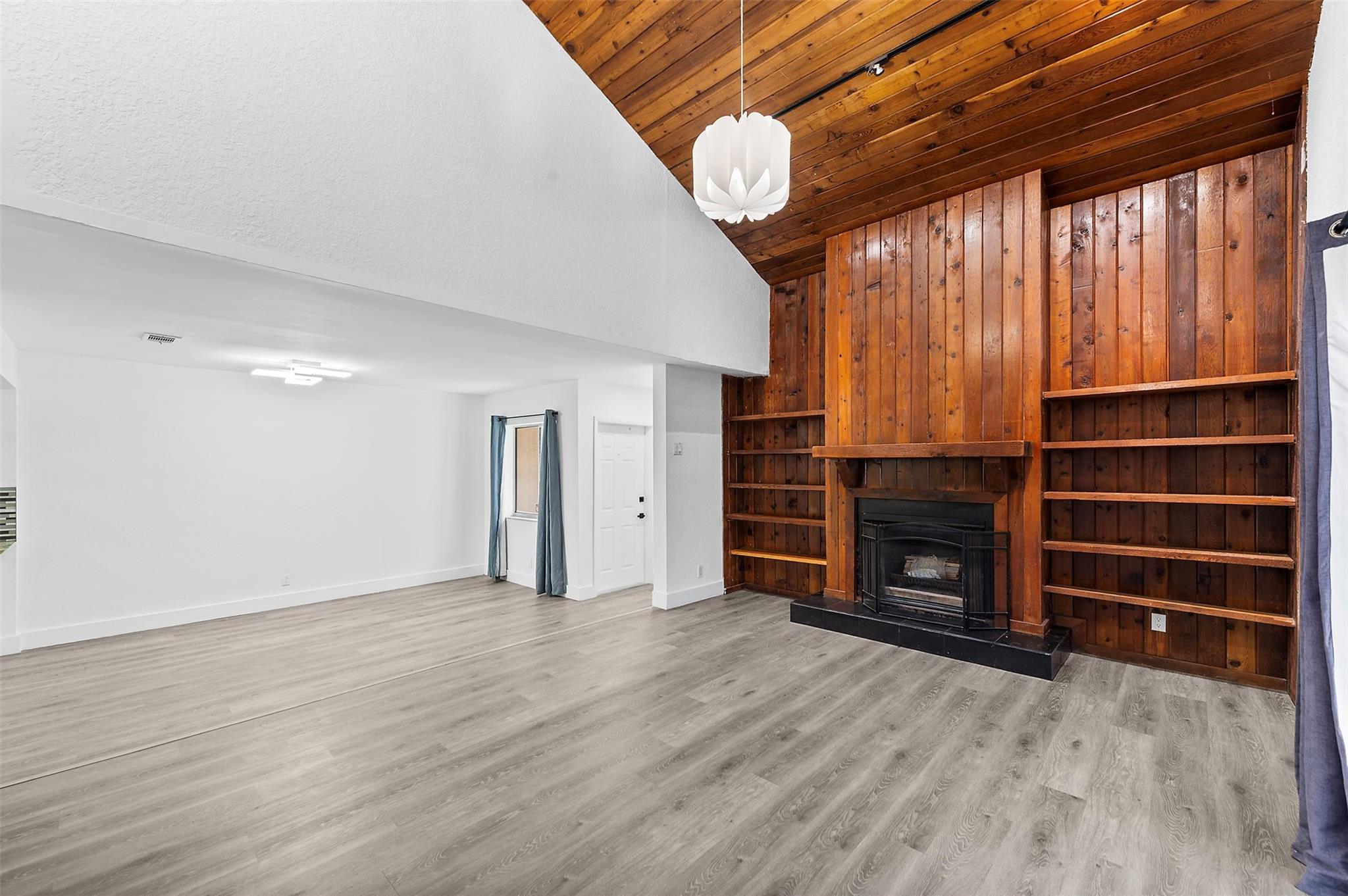 3951 Coral Springs Drive 21, Coral Springs, FL 33065