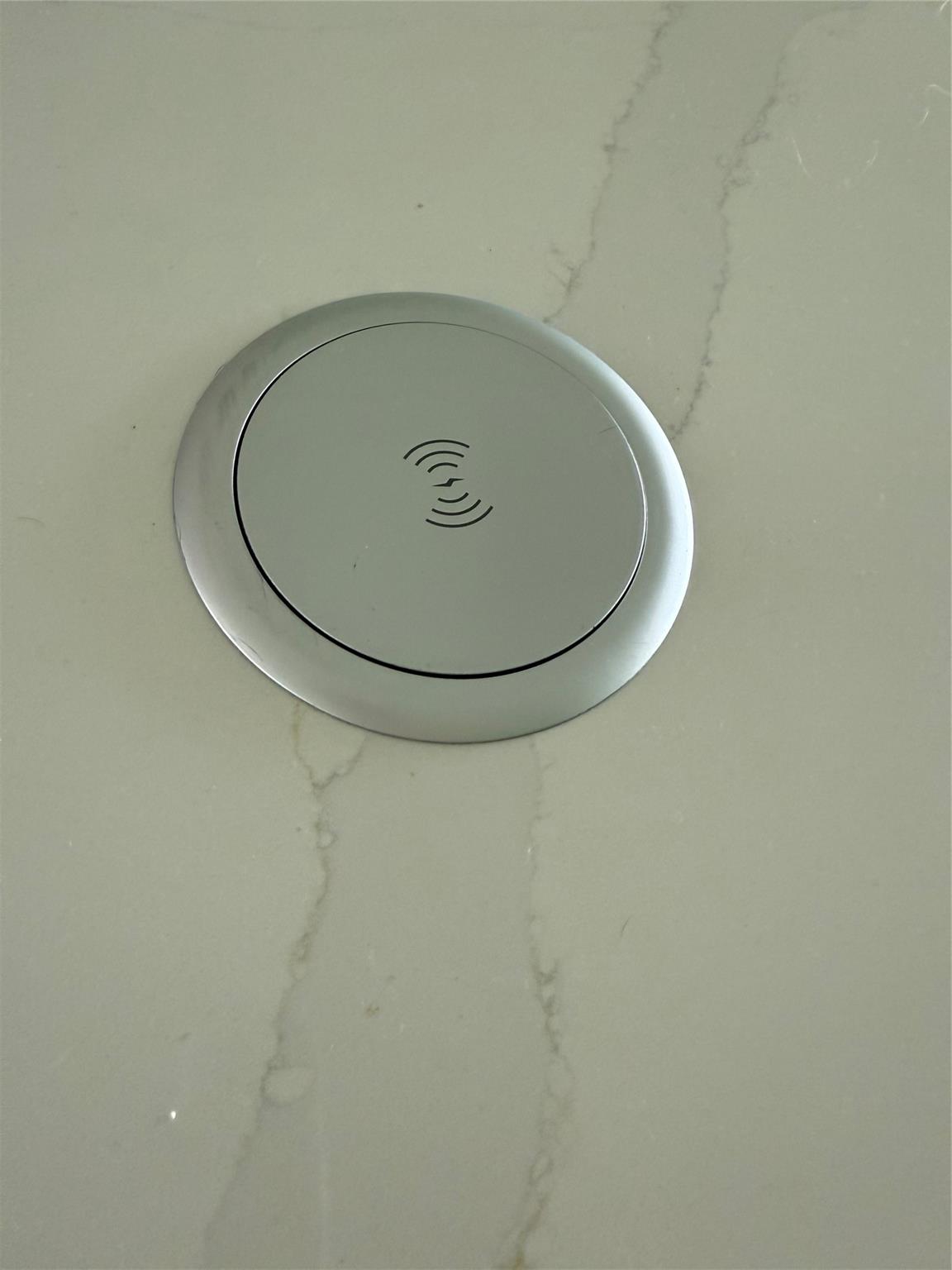 COUNTER TOP PHONE CHARGER