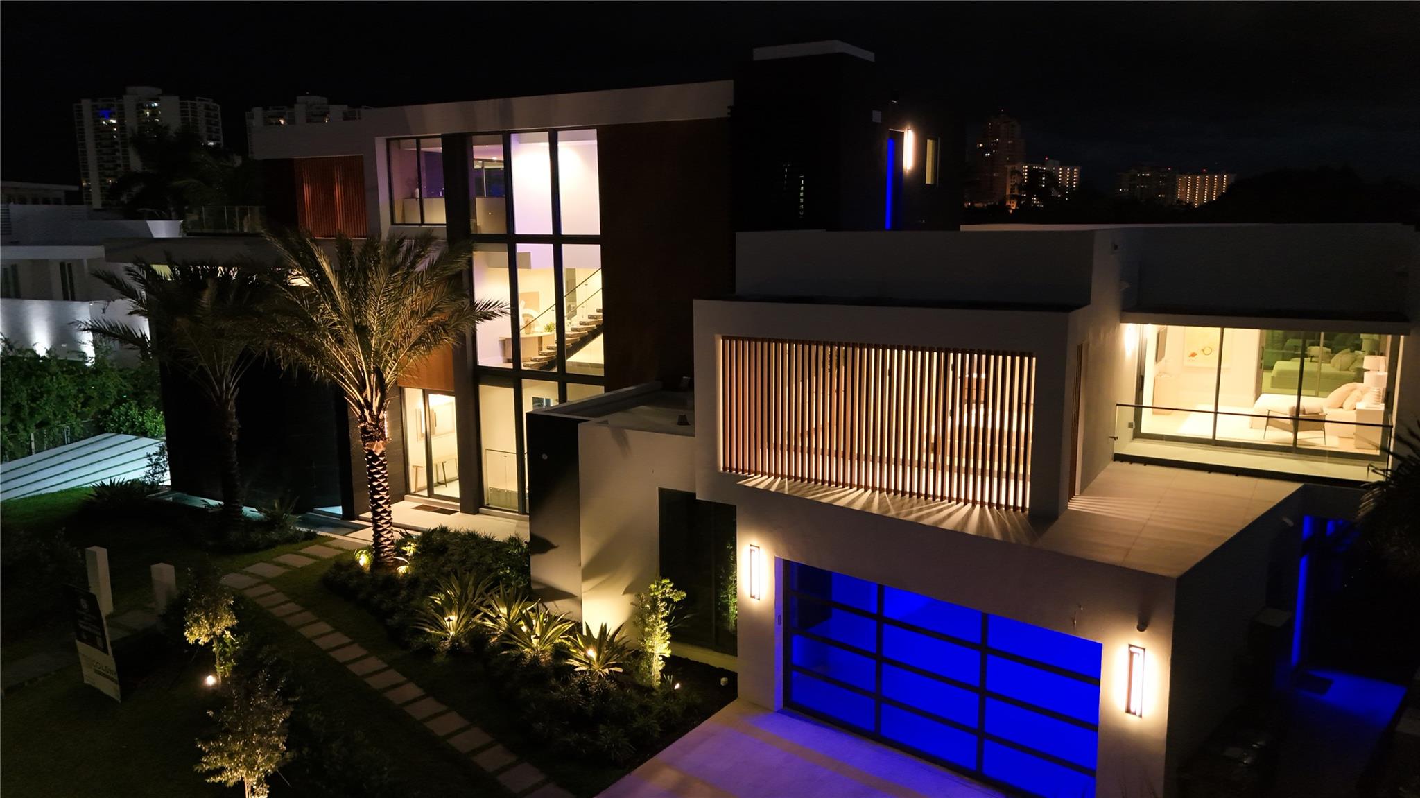 2880 NE 28th Street, Fort Lauderdale, FL 33306