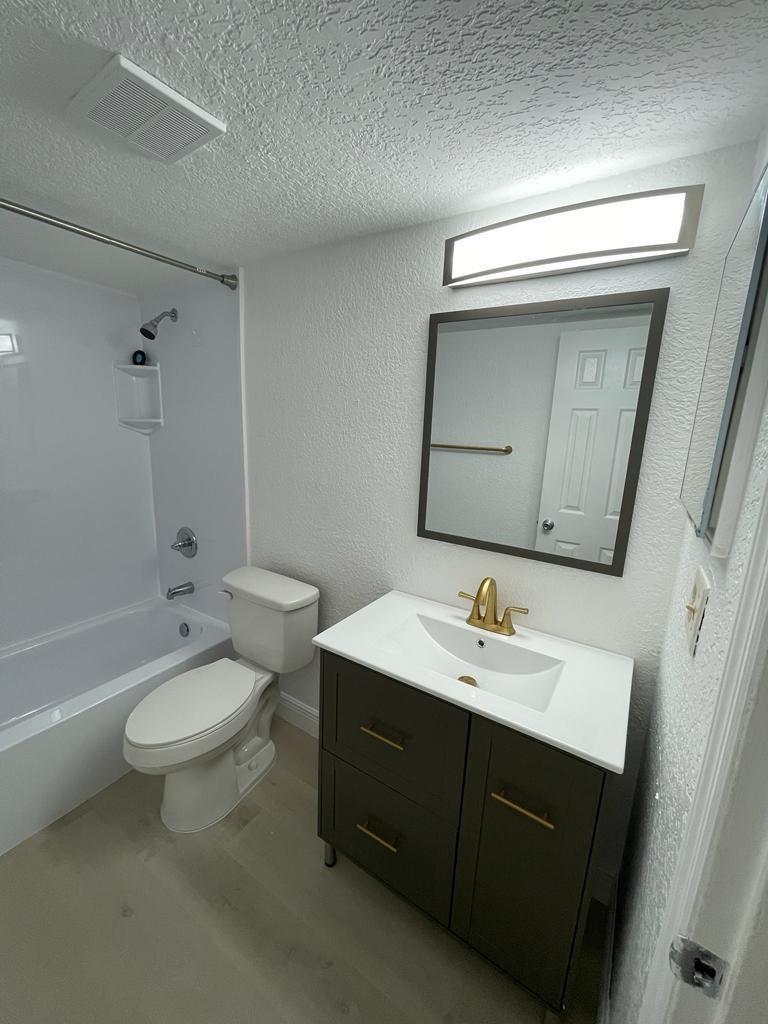 11660 NW 45 Street 1, Coral Springs, FL 33065