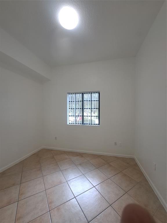 2801 Riverside Drive 407, Coral Springs, FL 33065