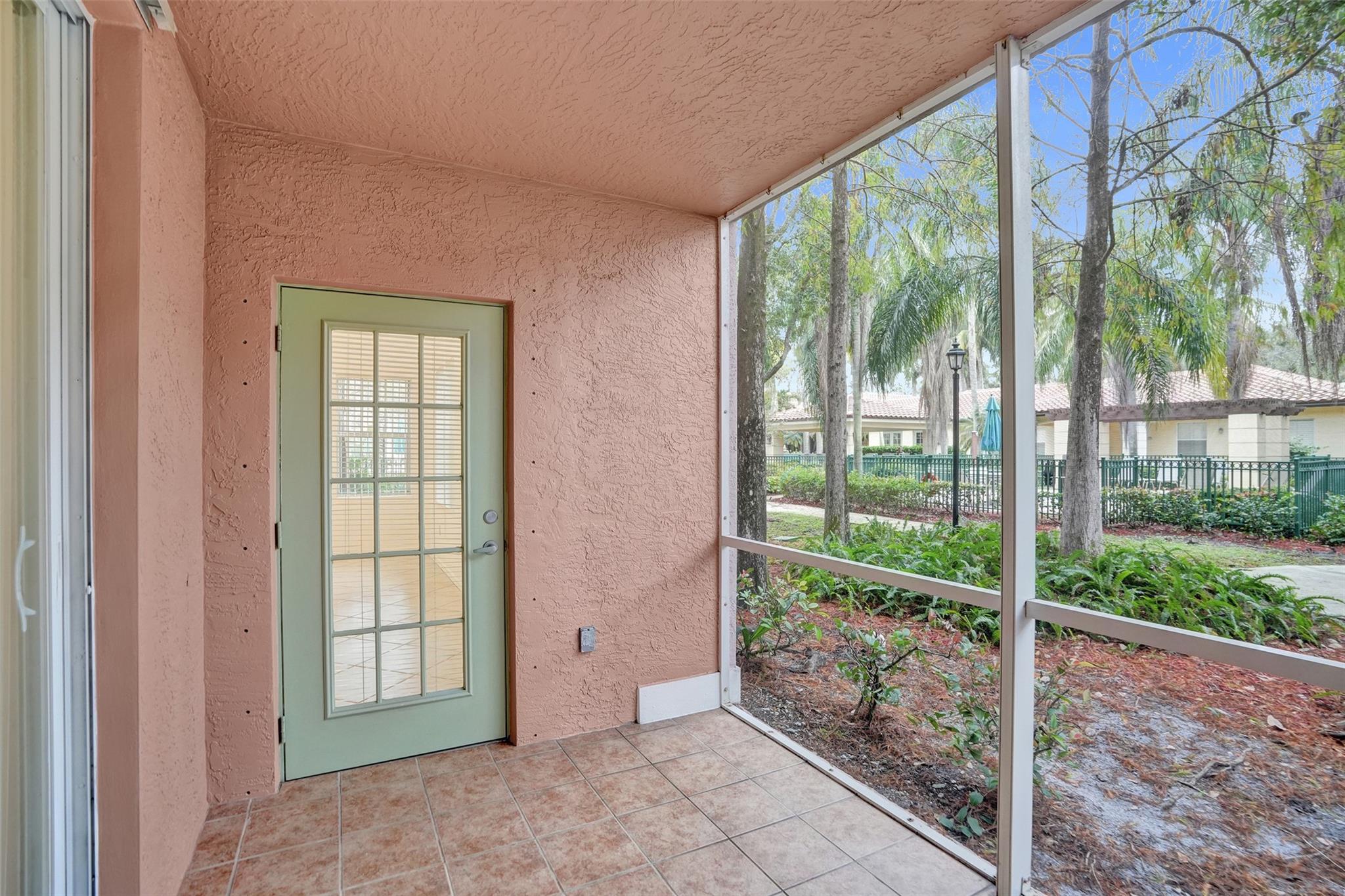 6584 W Sample Road 6584, Coral Springs, FL 33067