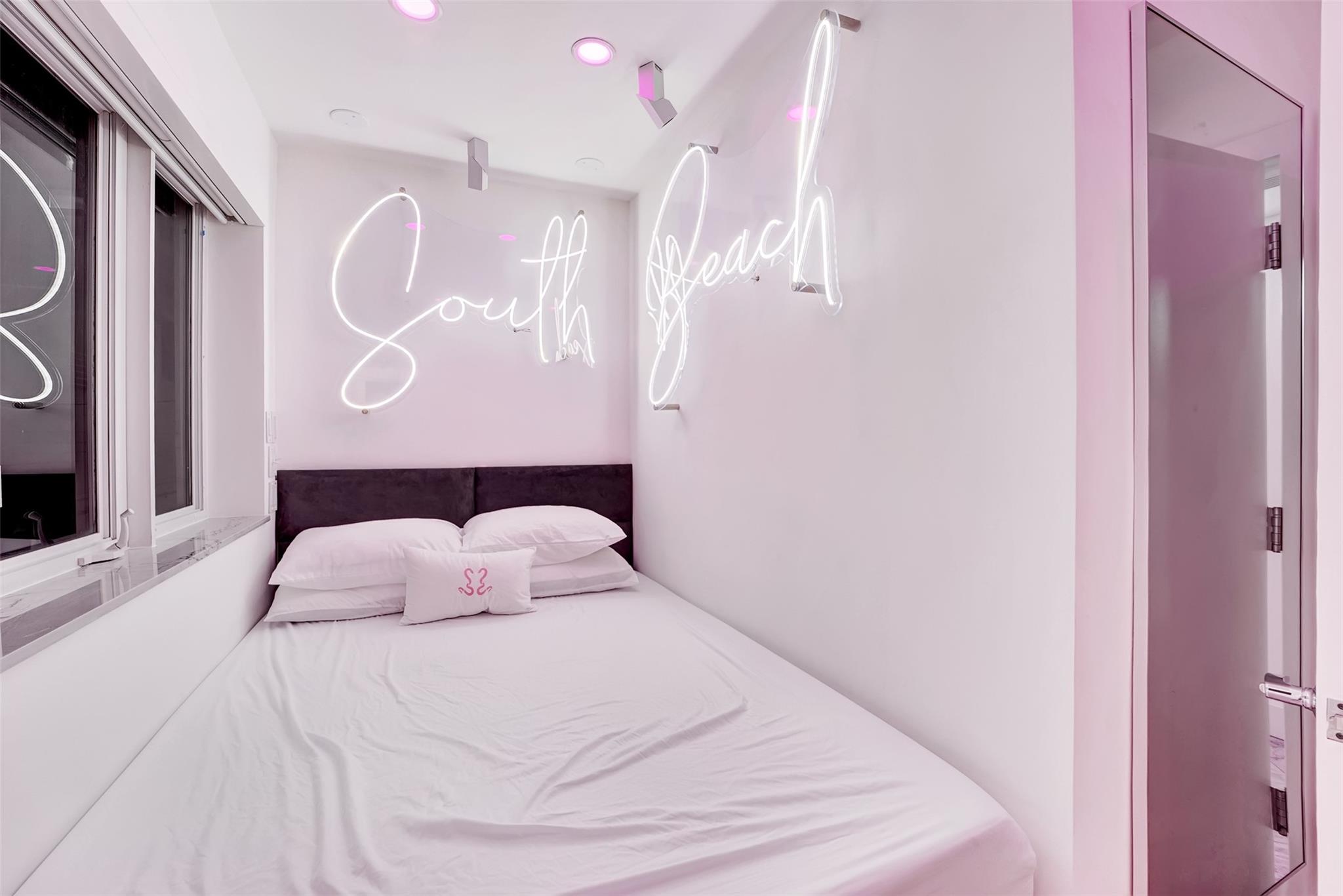 124 11th Street, Miami Beach, FL 33139