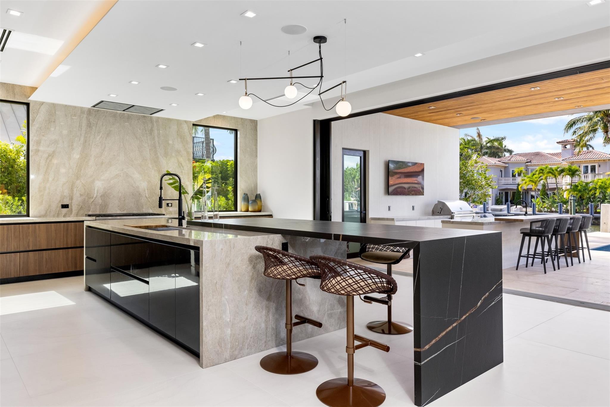 2733 NE 16th Street, Fort Lauderdale, FL 33304