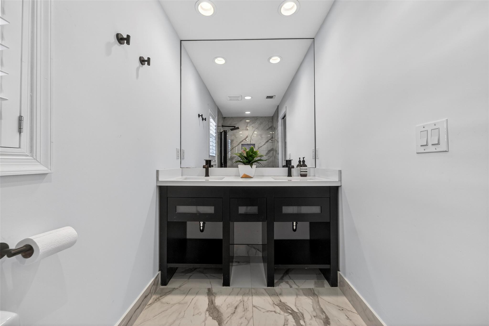 Bathroom between bedroom 2 and 3