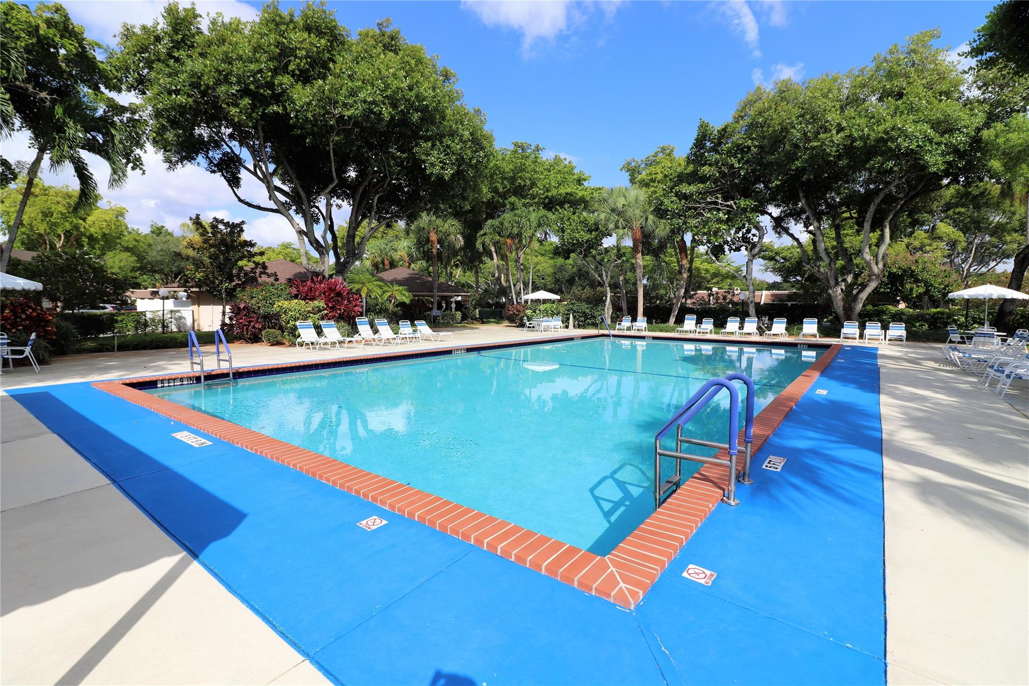 Photo for 3900 Oaks Clubhouse Drive, 305, Pompano Beach, FL 33069 - Listing #FX-10517147 3900 Oaks Clubhouse Drive, 305, Pompano Beach, FL 33069
