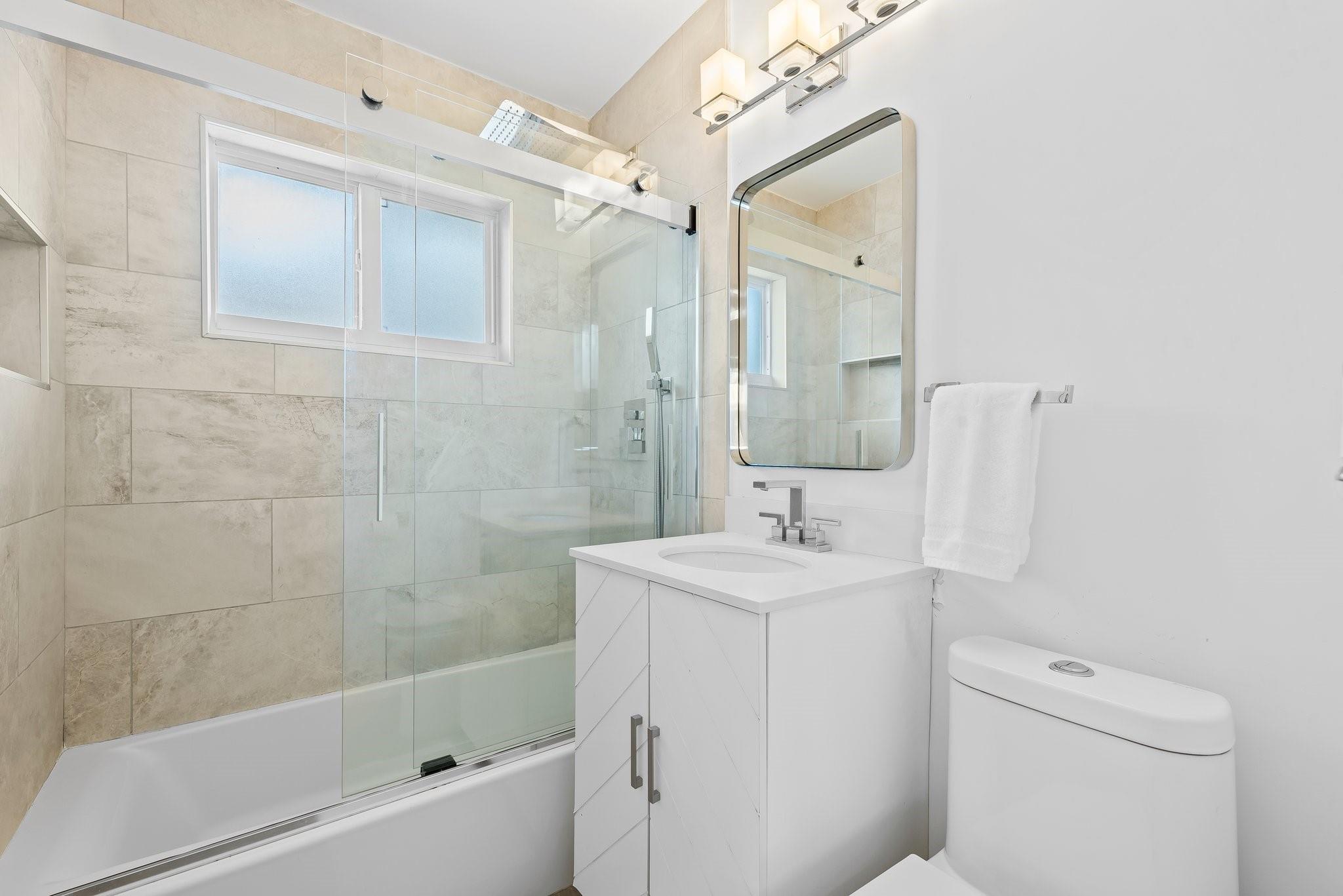 Photo for 843 NE 17th Avenue, Fort Lauderdale, FL 33304 - Listing #FX-10506370 843 NE 17th Avenue, Fort Lauderdale, FL 33304