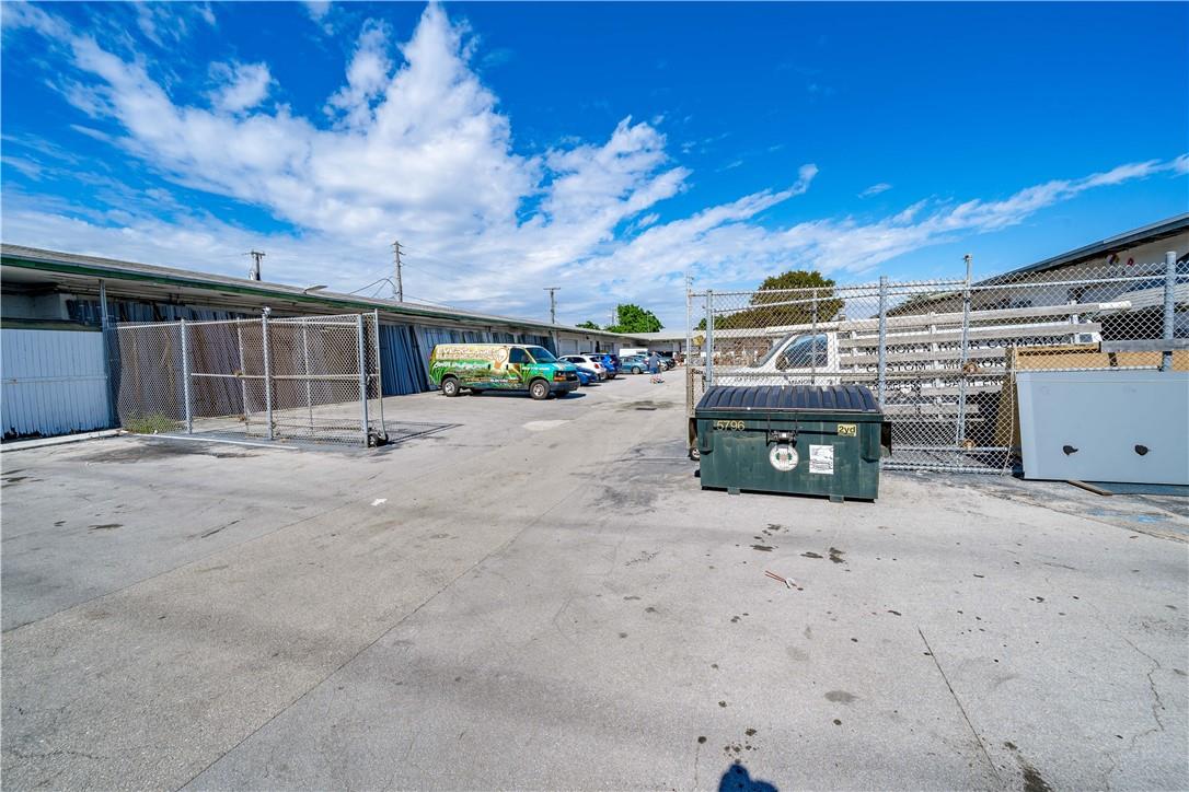 841 NE 44th Street, Oakland Park, FL 33334