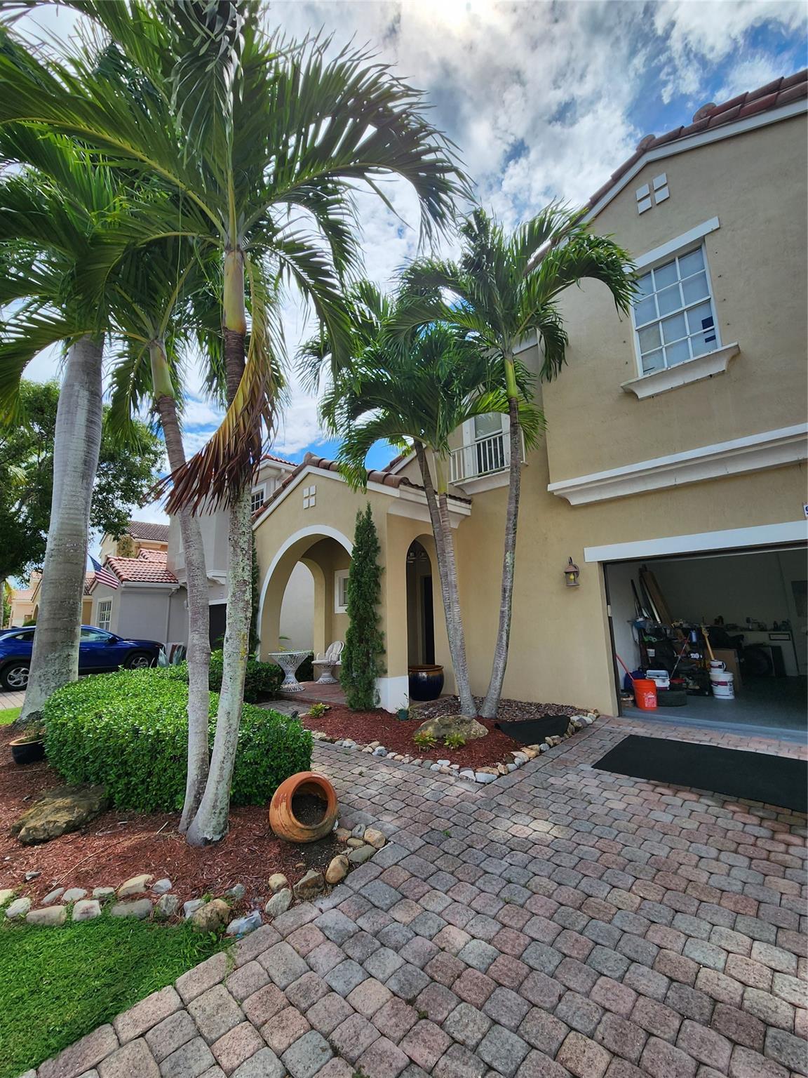 956 NW 126th Terrace, Coral Springs, FL 33071