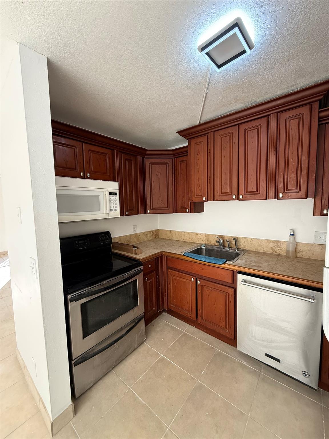 10896 Royal Palm Boulevard 10895, Coral Springs, FL 33065