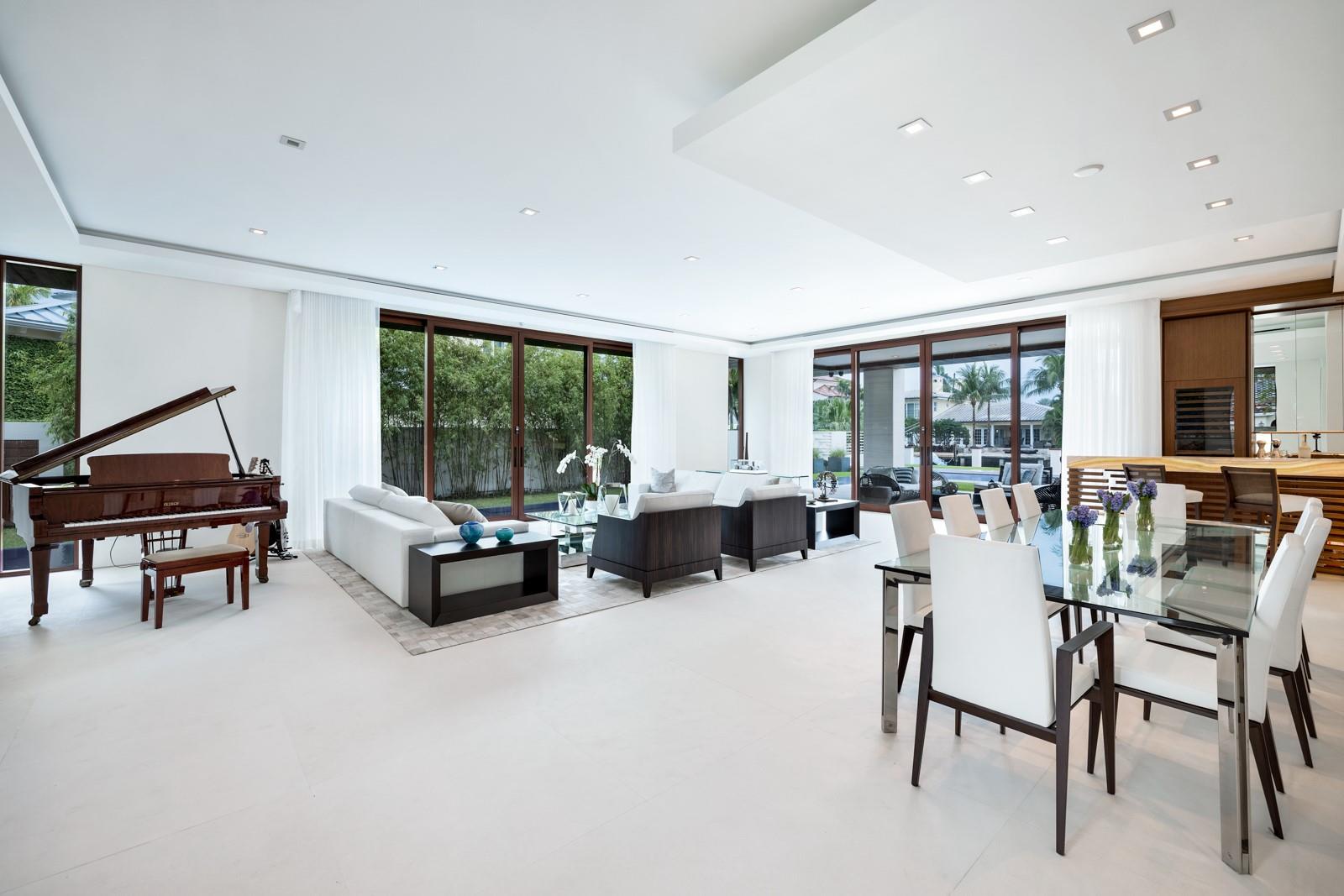 10 Pelican Drive, Fort Lauderdale, FL 33301