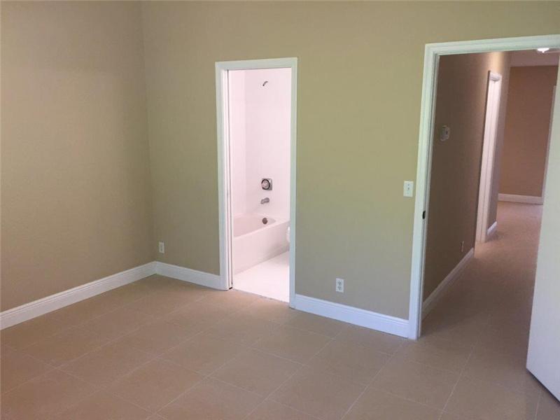 9845 NW 56th Place 9845, Coral Springs, FL 33076