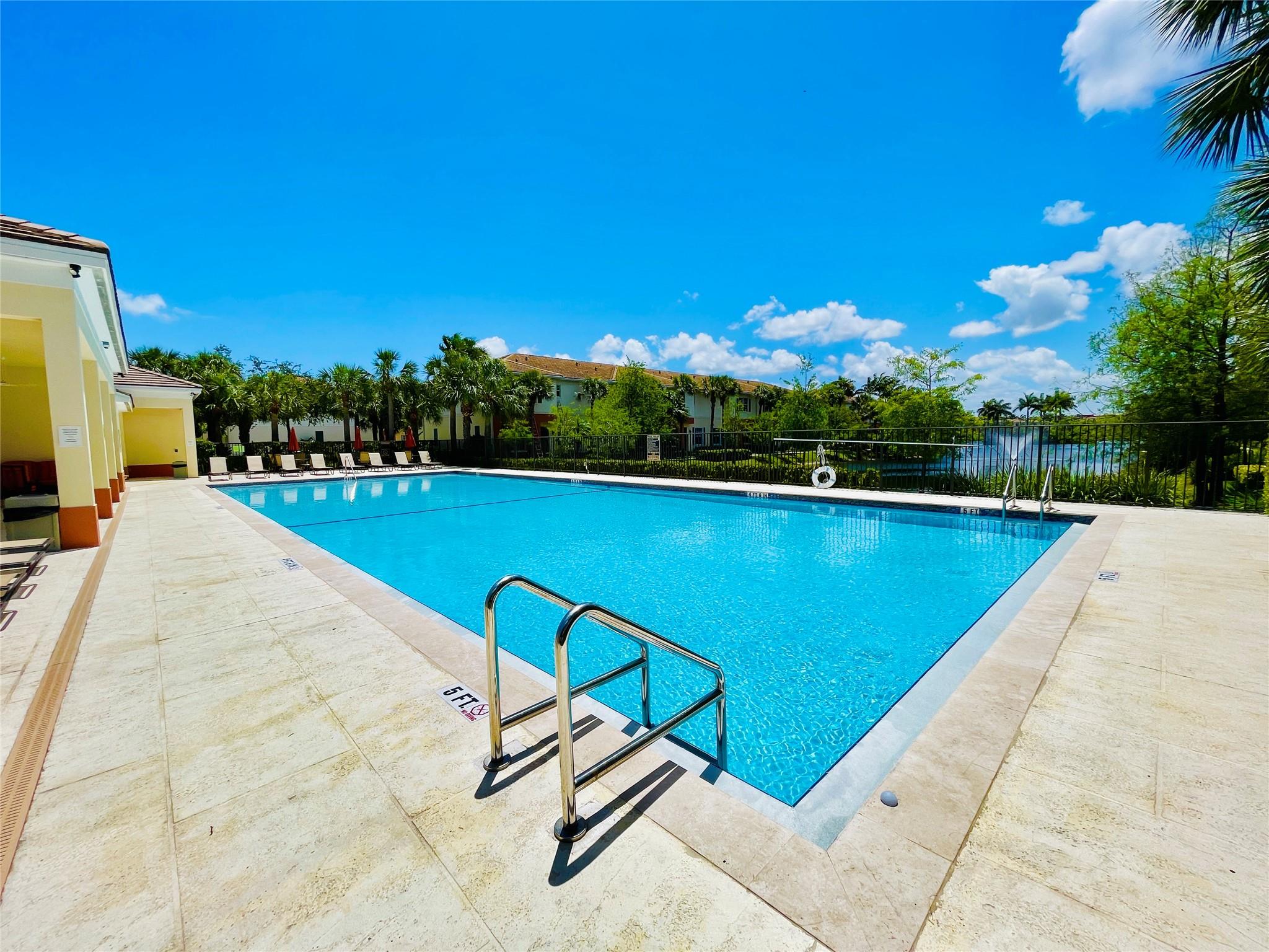 Photo for 621 SW 1st Avenue, 621, Pompano Beach, FL 33060 - Listing #FX-10514485 621 SW 1st Avenue, 621, Pompano Beach, FL 33060