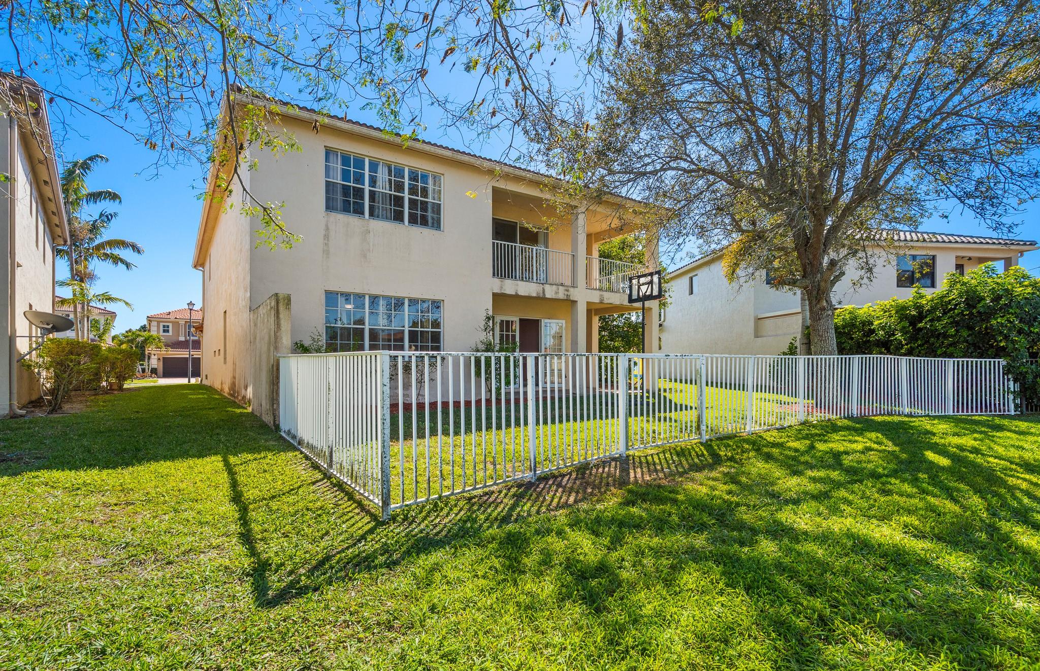 10633 Old Hammock Way, Wellington, FL 33414