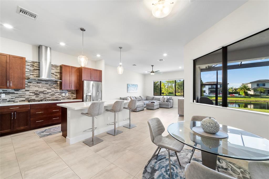 Photo for 10410 S Lago Vista Circle, Parkland, FL 33076 - Listing #FX-10434740 10410 S Lago Vista Circle, Parkland, FL 33076