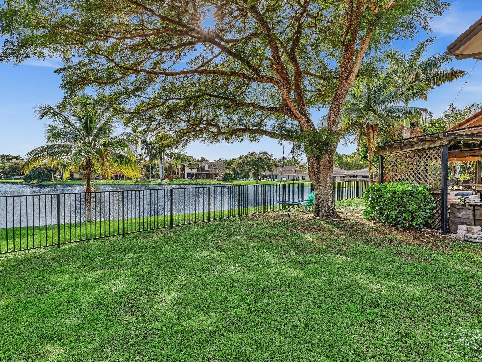 10320 NW 6th Street, Coral Springs, FL 33071
