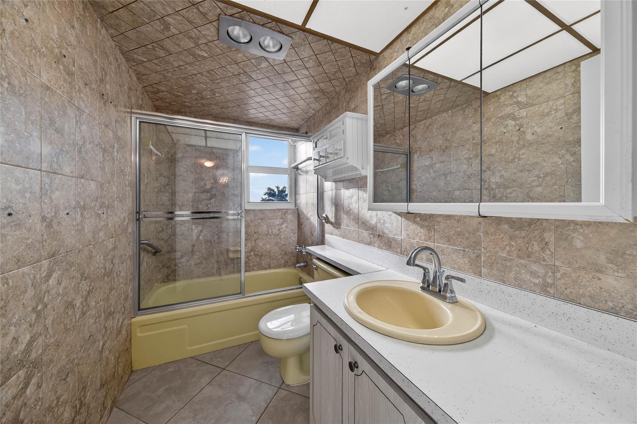 610 NE 12th Avenue 601, Hallandale Beach, FL 33009