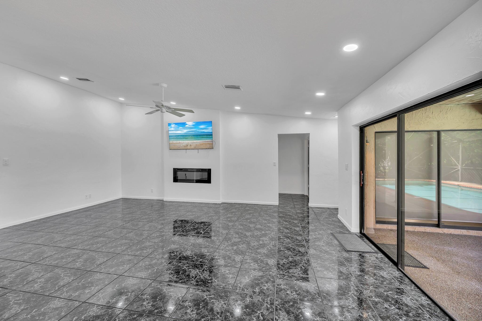 303 NW 105th Terrace, Coral Springs, FL 33071