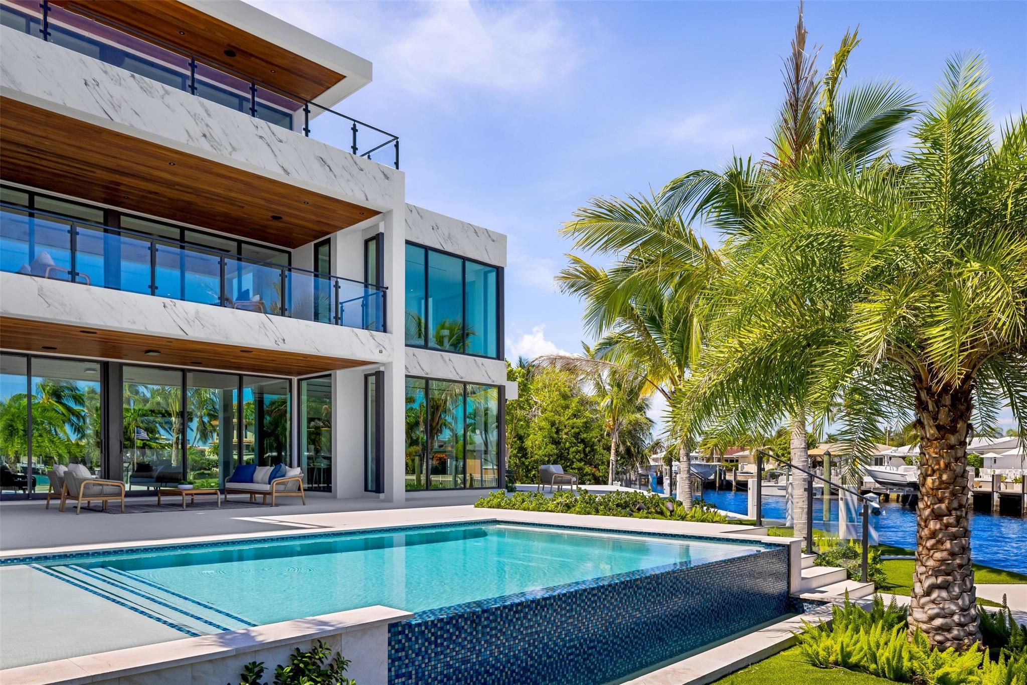 1555 SE 14th Court, Deerfield Beach, FL 33441