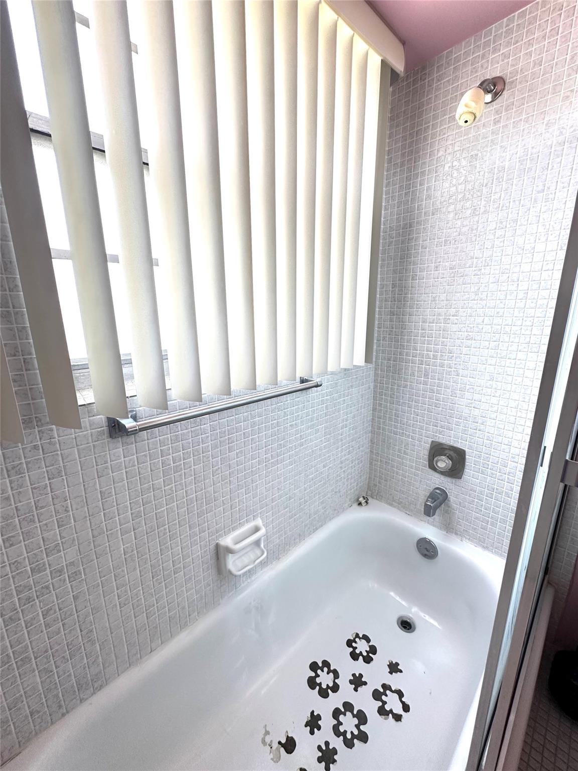 Photo for 124 Ventnor F, 124, Deerfield Beach, FL 33442 - Listing #FX-10517952 124 Ventnor F, 124, Deerfield Beach, FL 33442