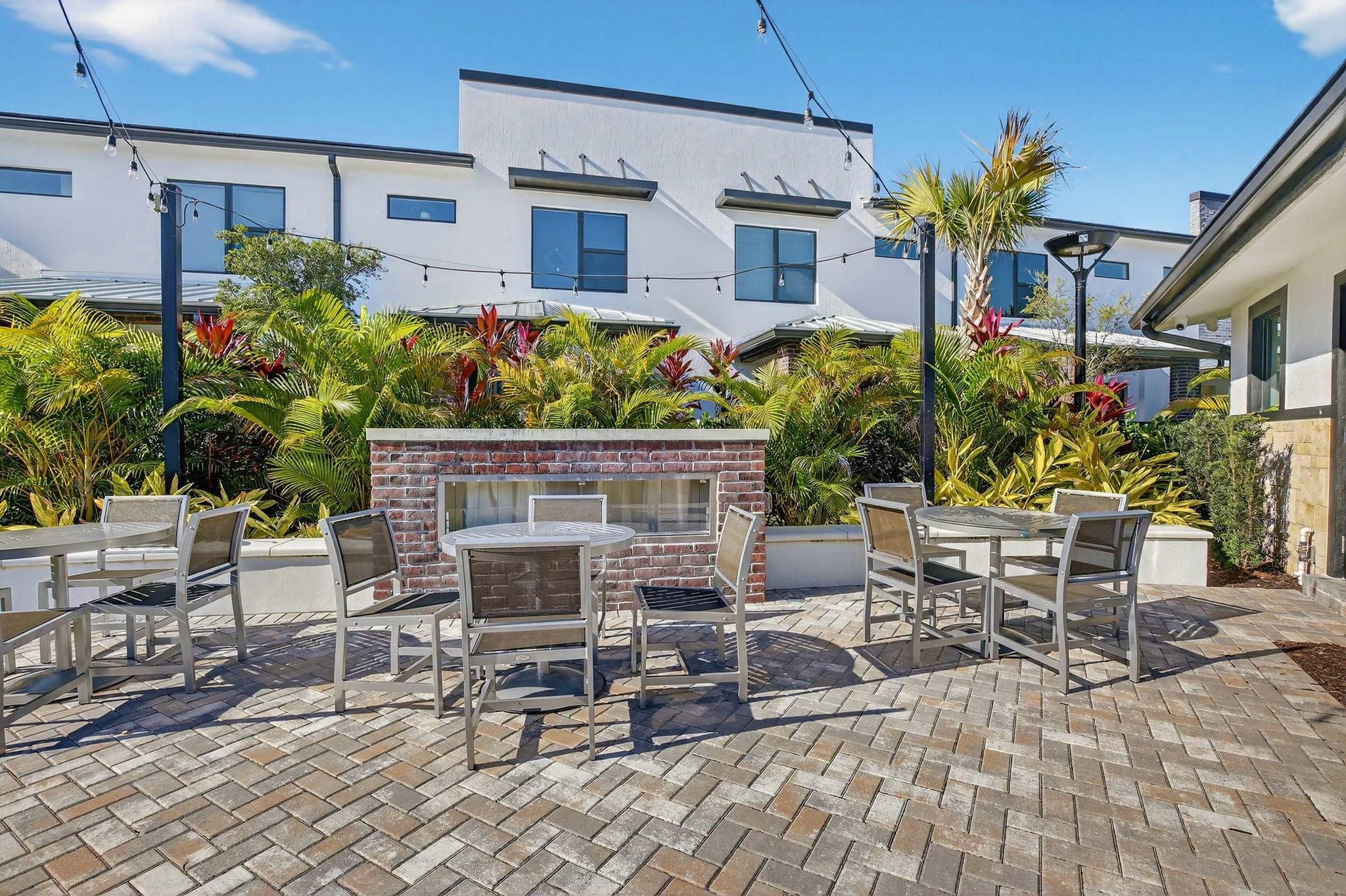 770 NW 82nd Terrace, Plantation, FL 33324