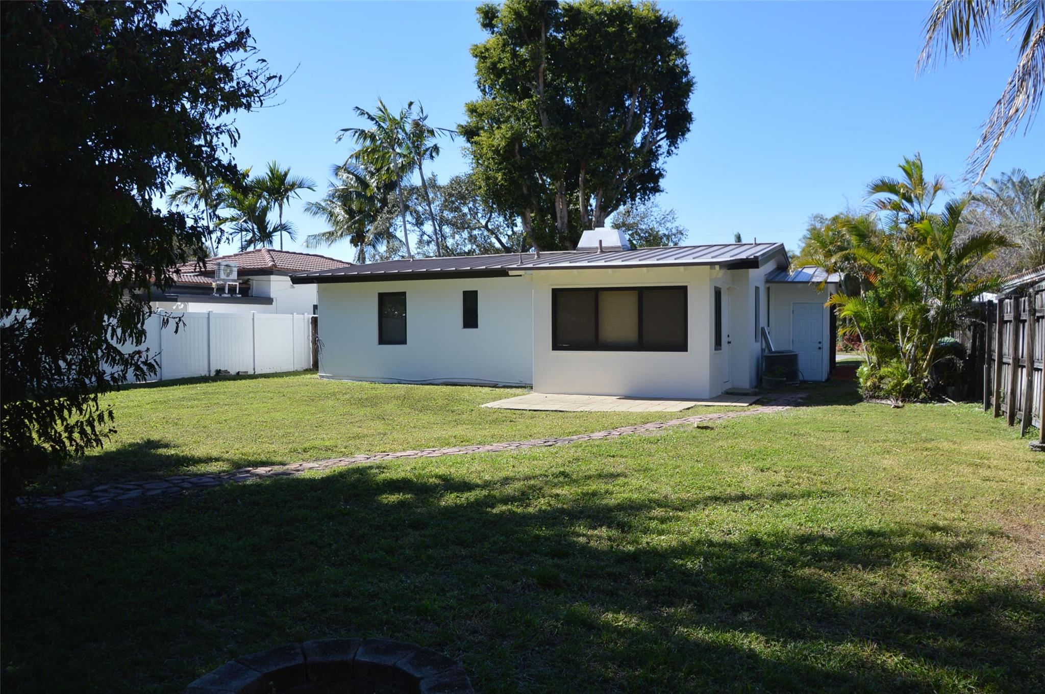 1430 NE 16th Avenue, Fort Lauderdale, FL 33304