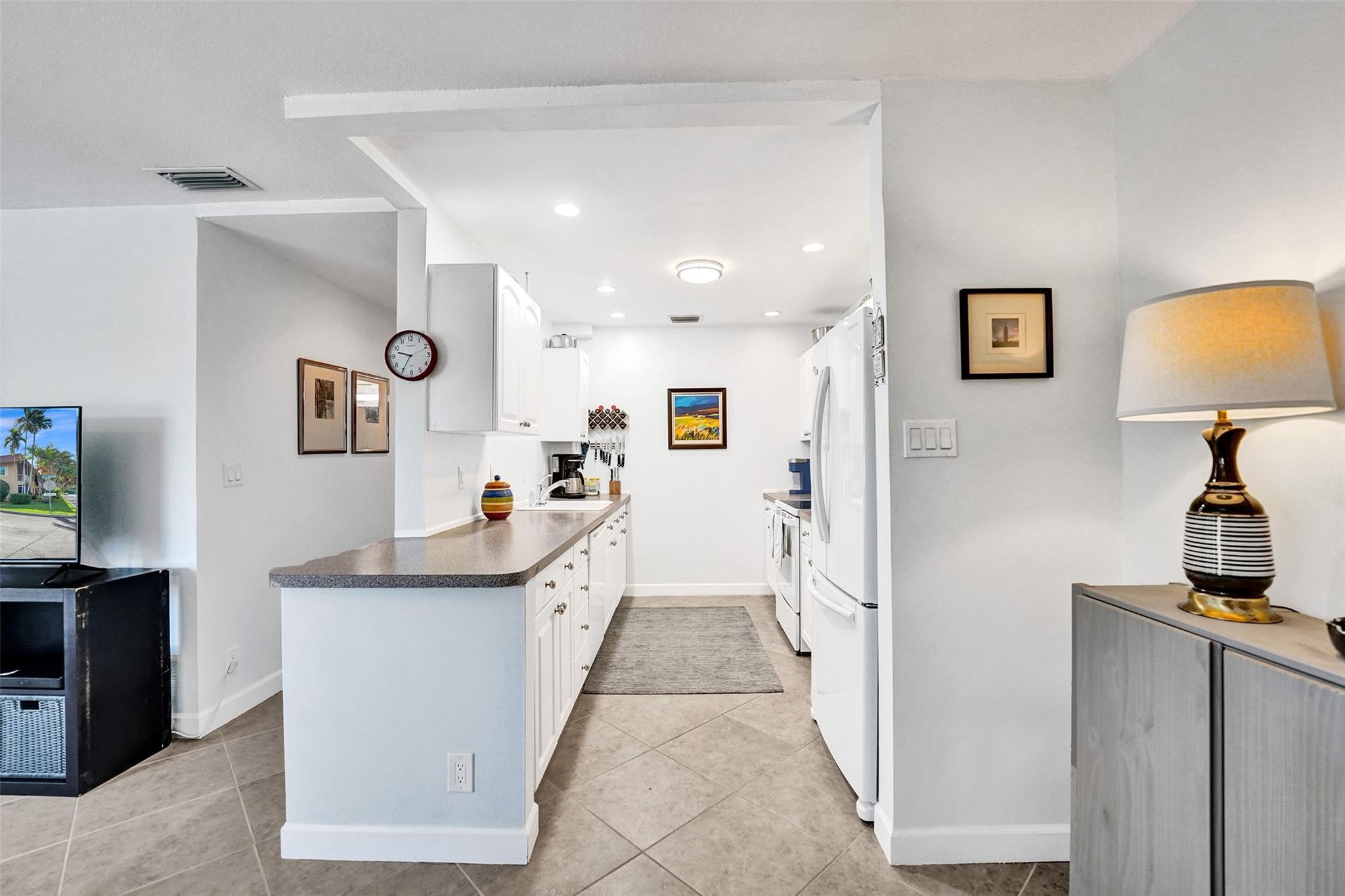 Photo for 1940 NE 2nd Avenue, 205J, Wilton Manors, FL 33305 - Listing #FX-10522645 1940 NE 2nd Avenue, 205J, Wilton Manors, FL 33305