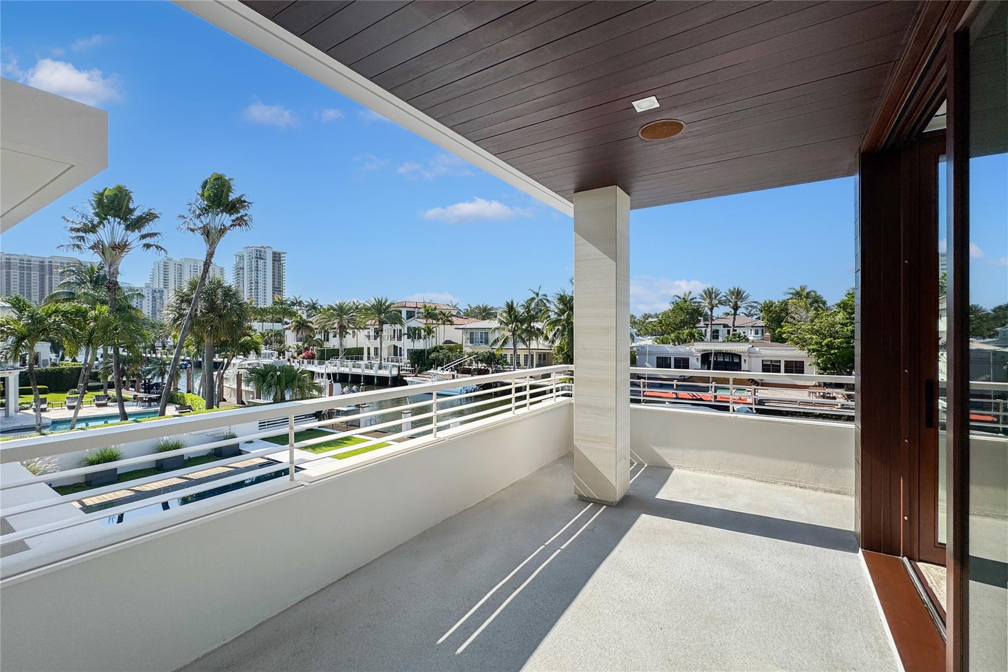 10 Pelican Drive, Fort Lauderdale, FL 33301