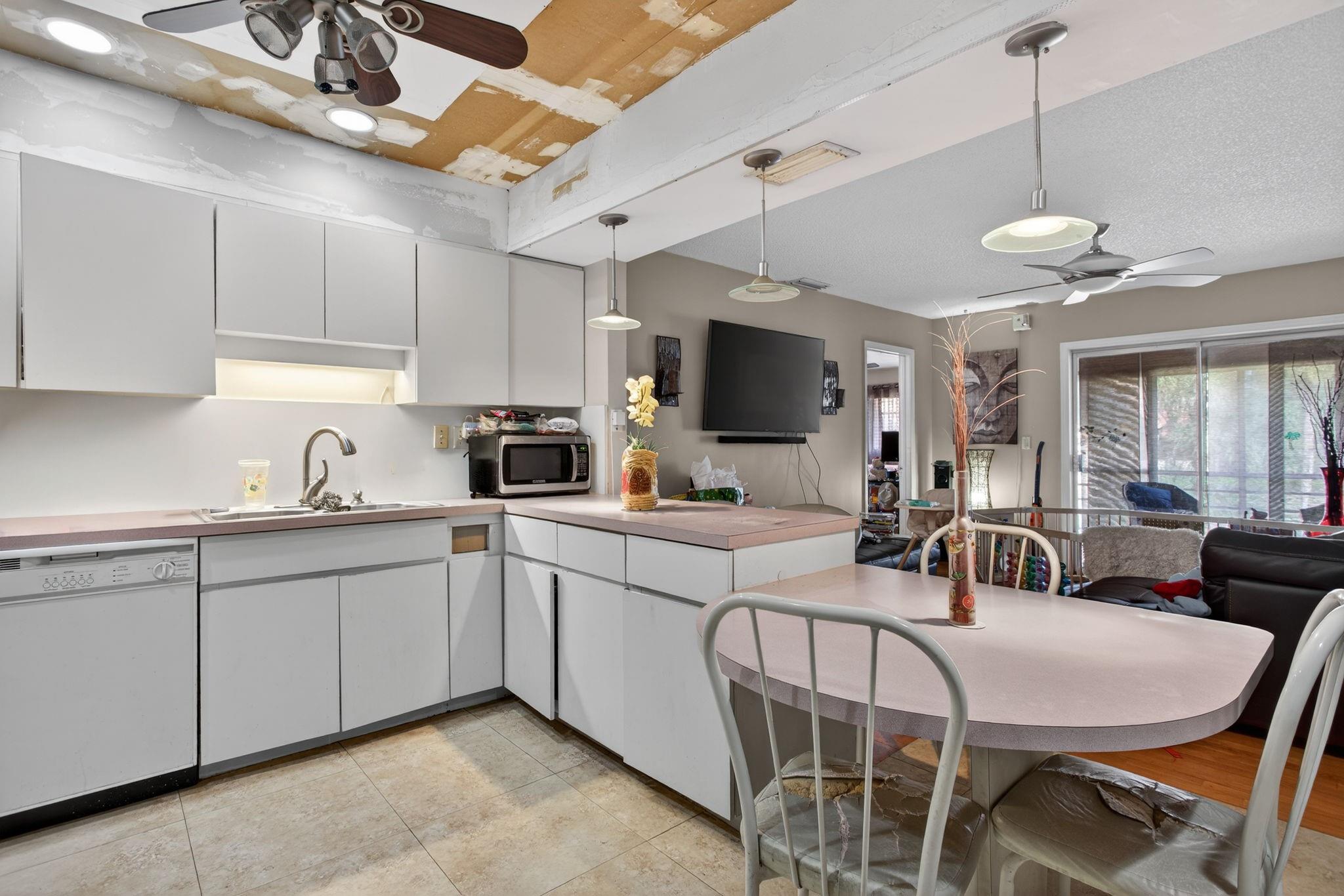 8105 NW 27th Street 3, Coral Springs, FL 33065