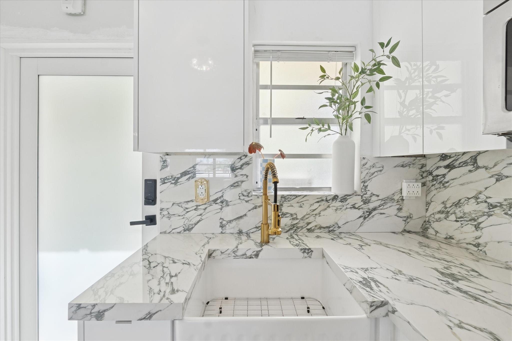 Photo for 851 Meridian Avenue, 33 33, Miami Beach, FL 33139 - listing #FX-10537205 851 Meridian Avenue, 33 33, Miami Beach, FL 33139