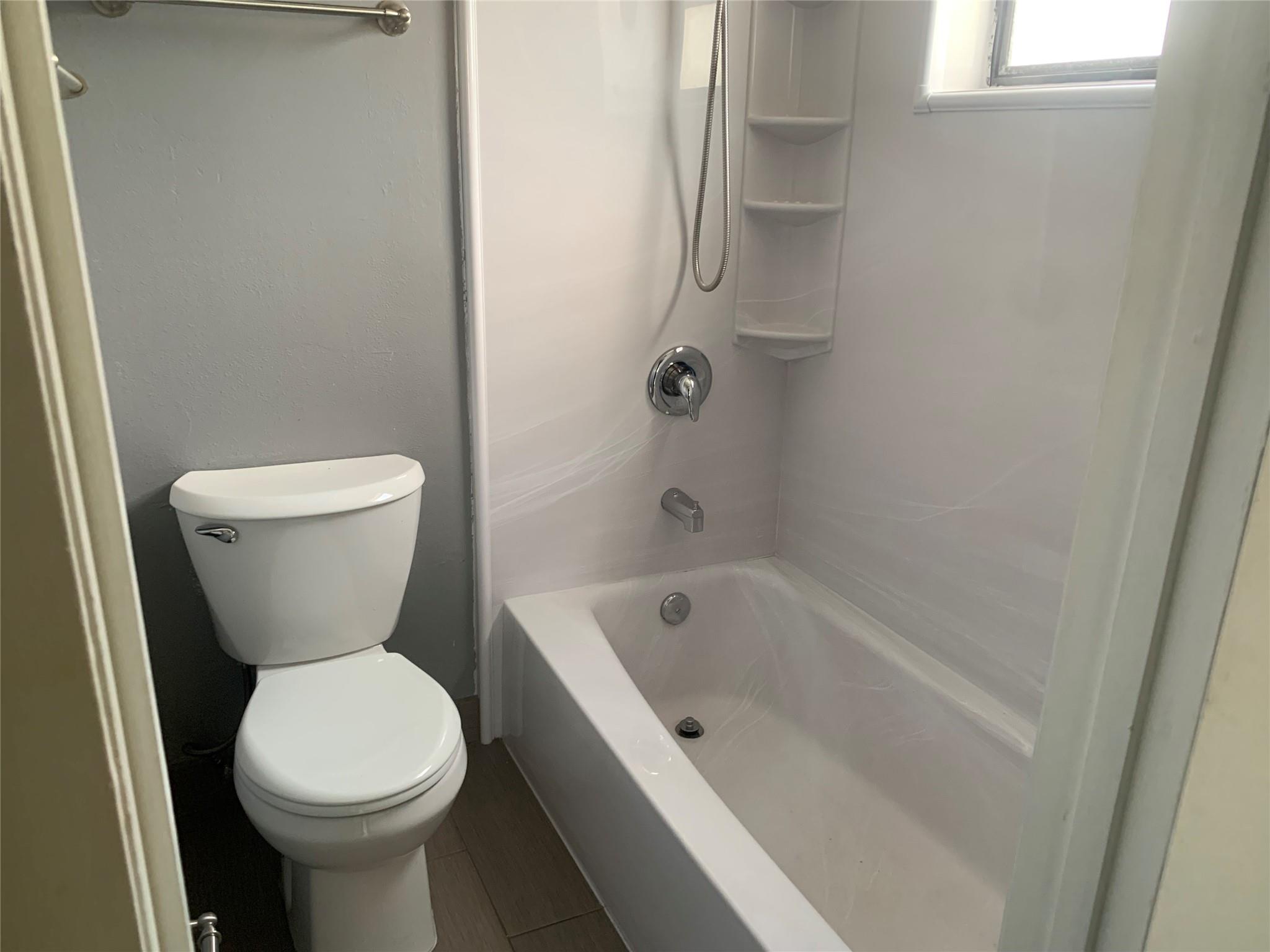 9150 NW 38th Drive 212, Coral Springs, FL 33065