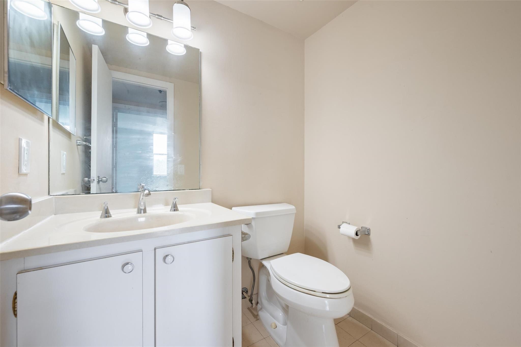 3850 Washington Street 315, Hollywood, FL 33021