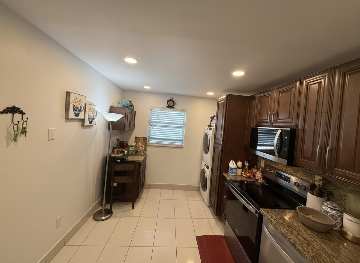 2850 Forest Hills Boulevard 214, Coral Springs, FL 33065