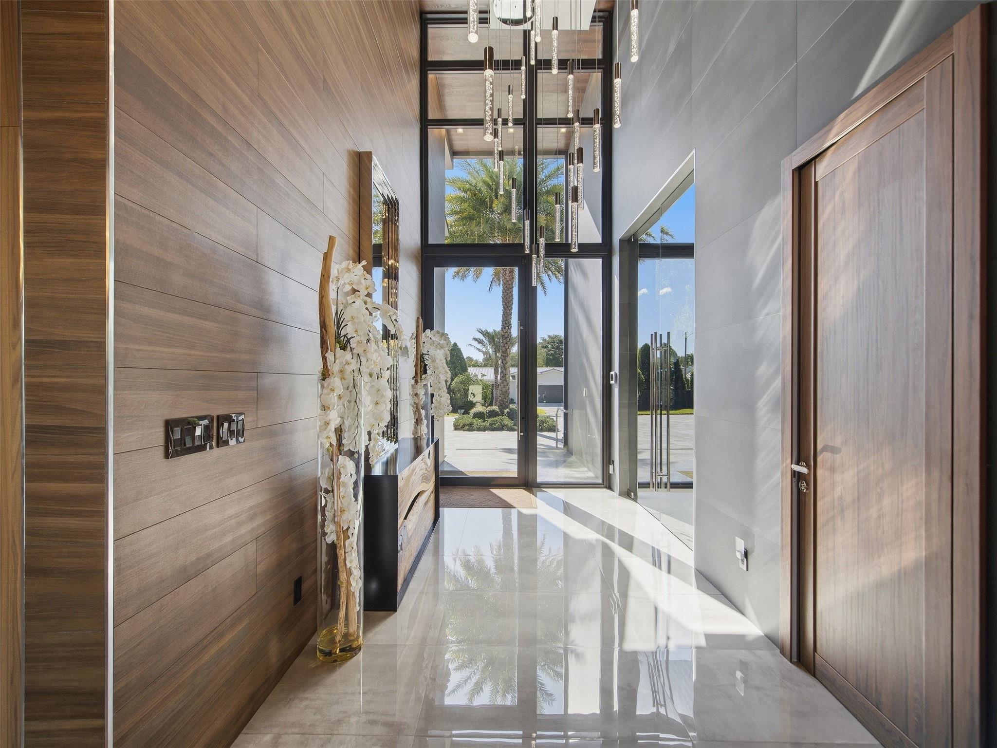 Open Living with Walls of Glass