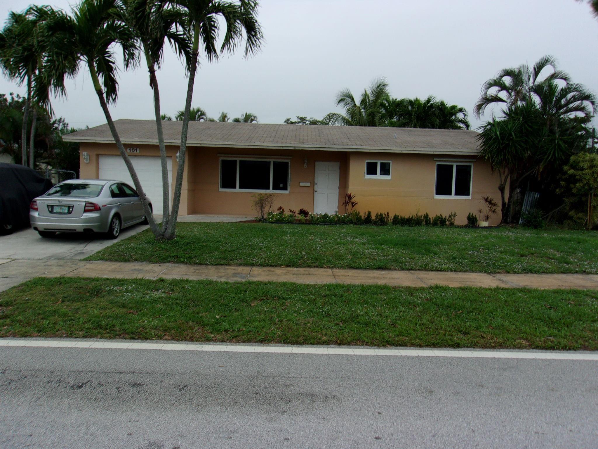 Photo for 101 SE 6th Avenue, Deerfield Beach, FL 33441 - listing #FX-10525438 101 SE 6th Avenue, Deerfield Beach, FL 33441