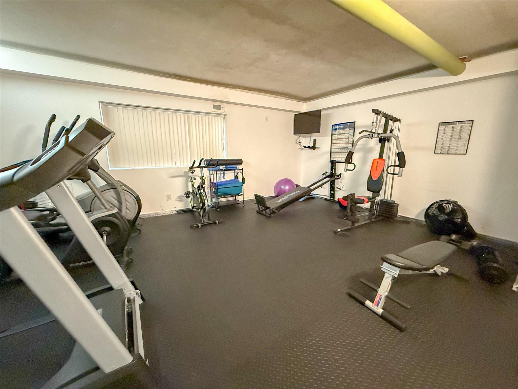 1401 S Ocean Drive 405, Hollywood, FL 33019